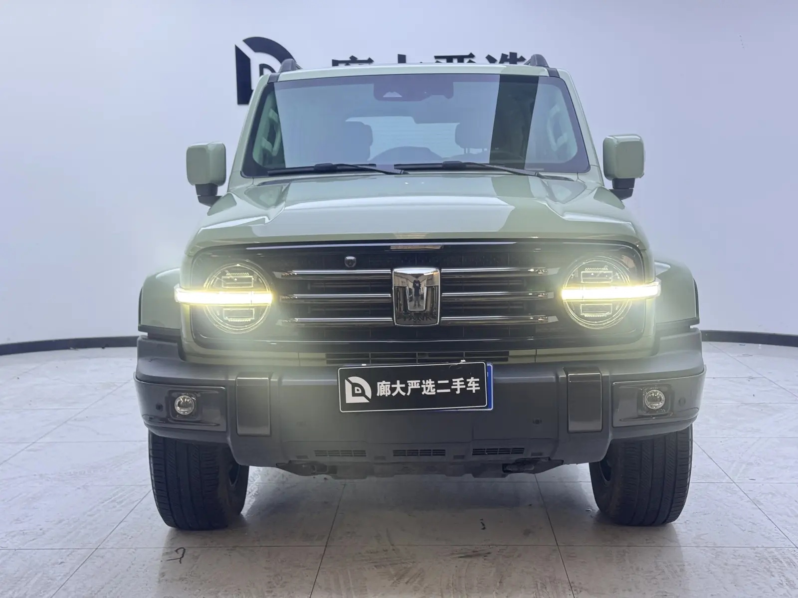 Tank 300  из Китая