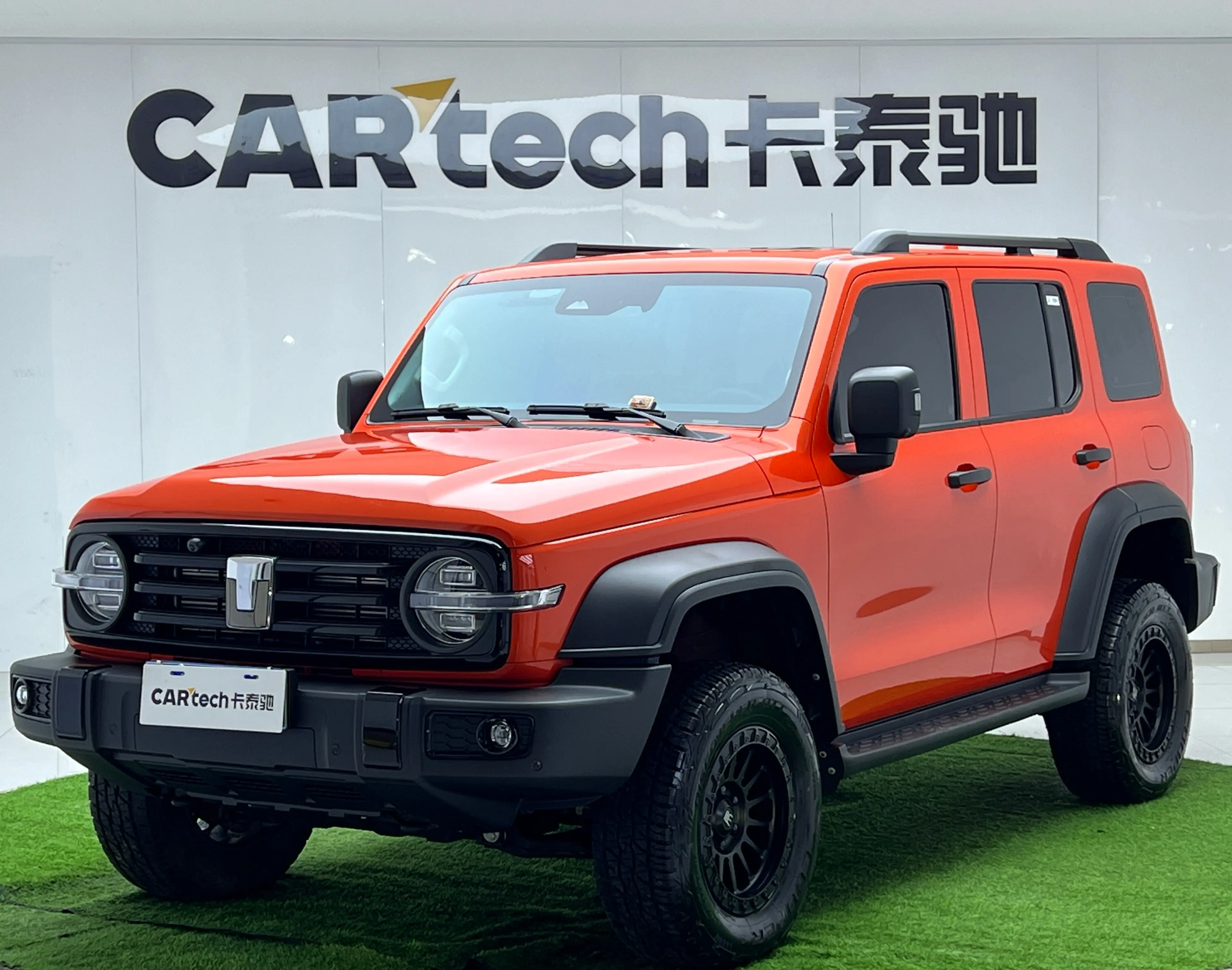 Tank 300  из Китая