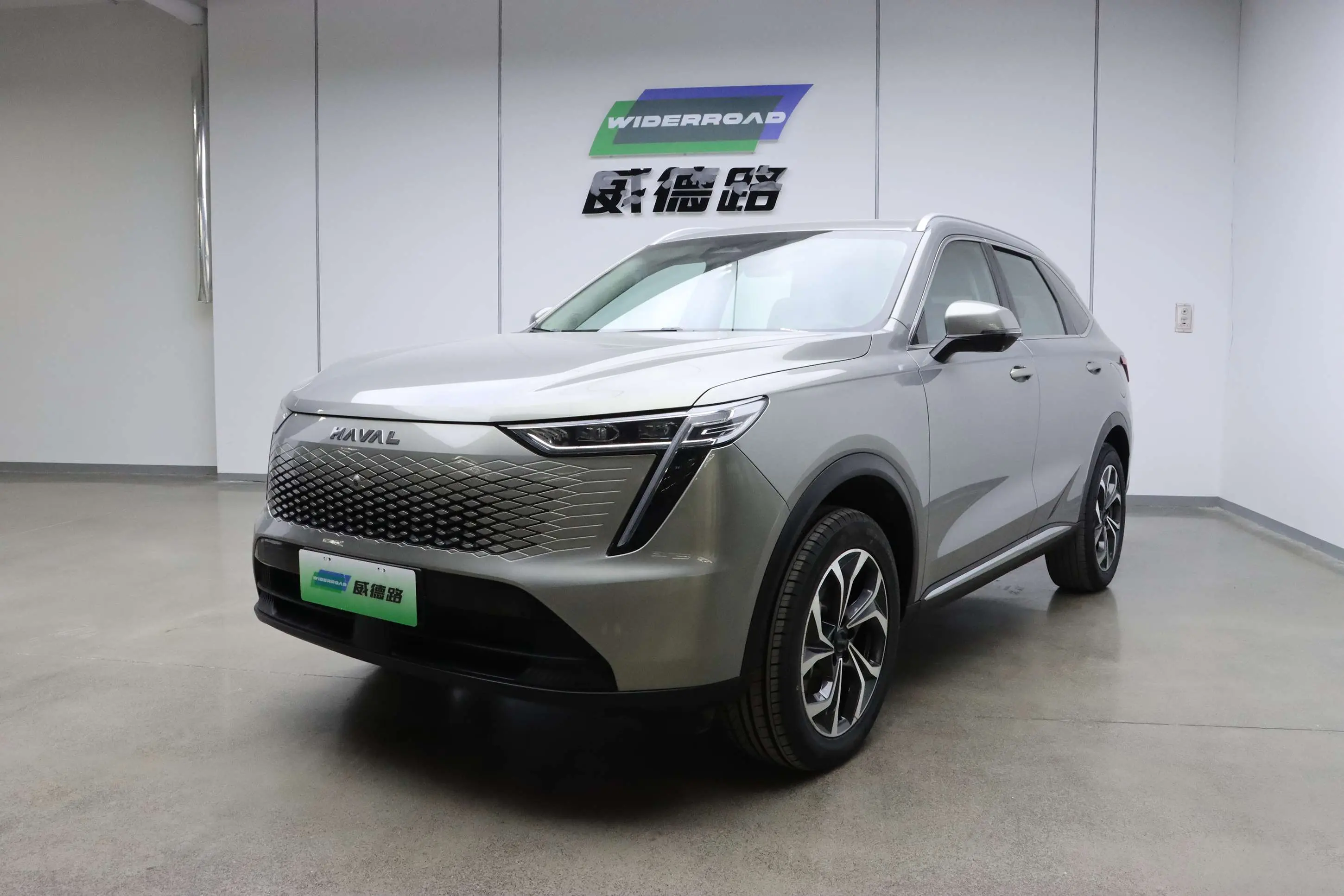 Haval Xiaolong MAX  из Китая