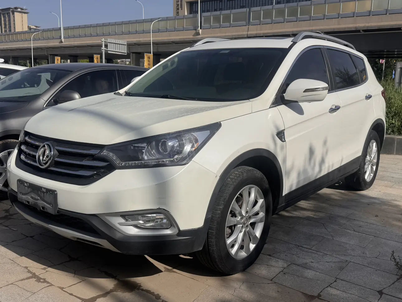 Dongfeng Fengshen AX7  из Китая