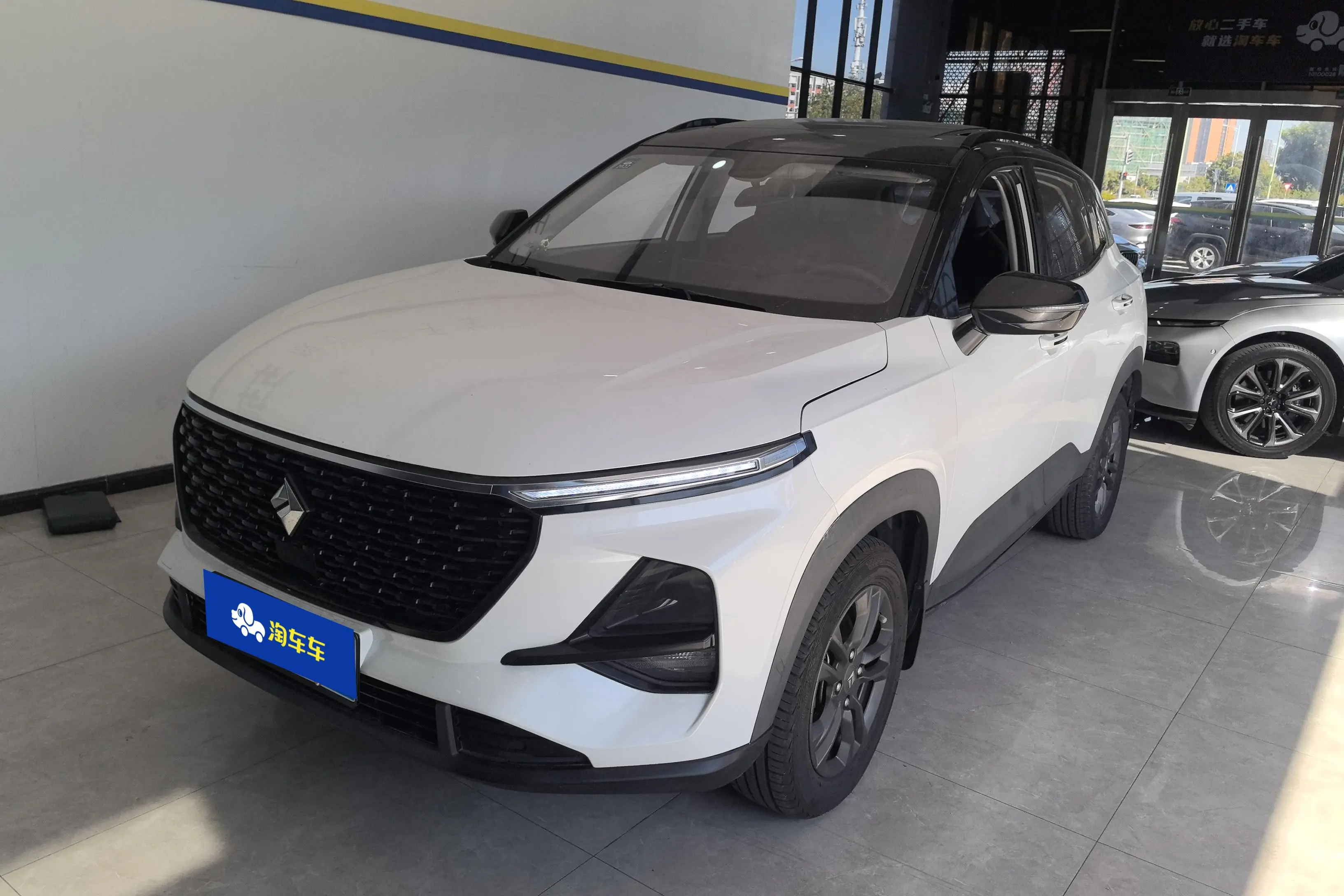Baojun RS-3  из Китая