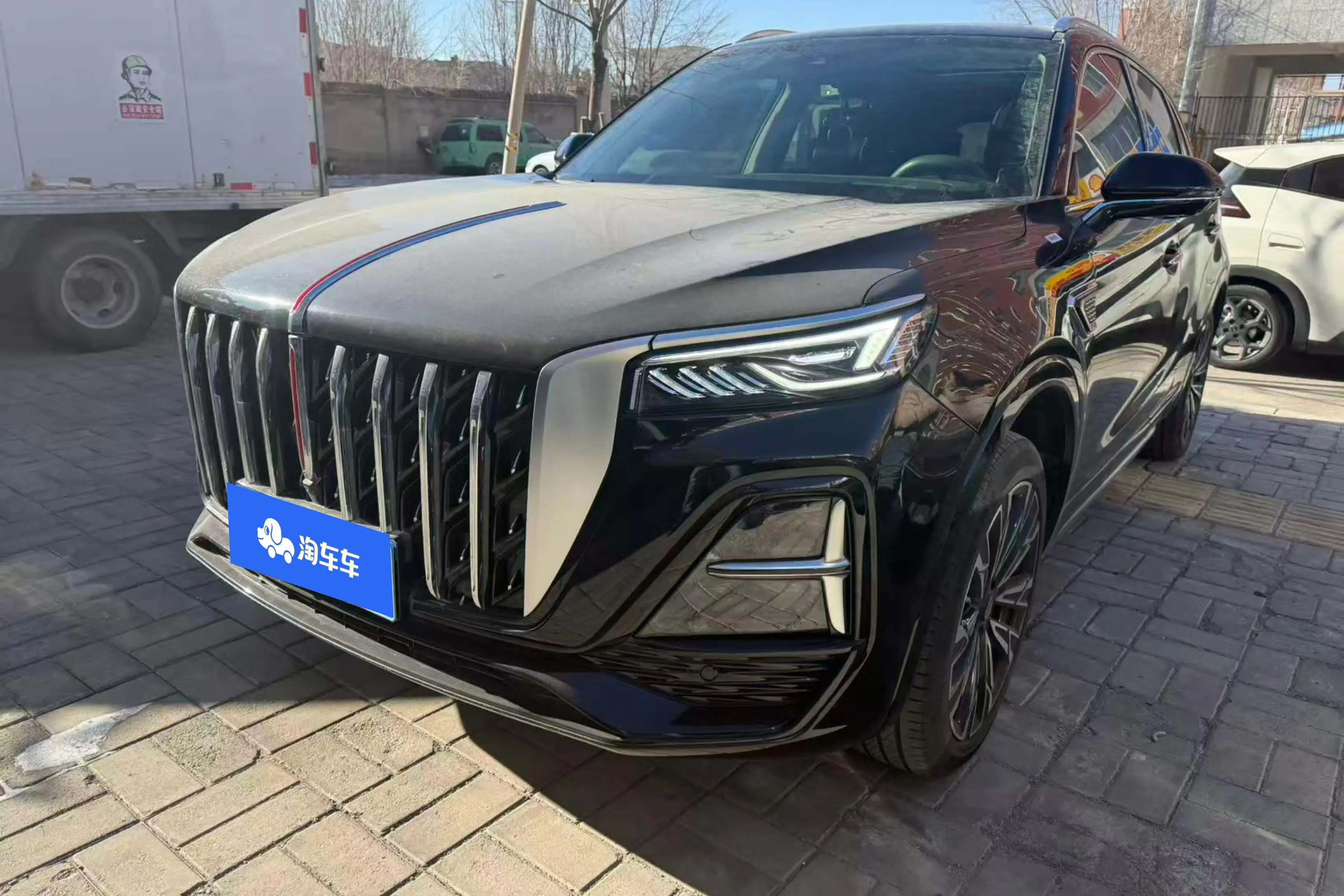Hongqi HS5  из Китая
