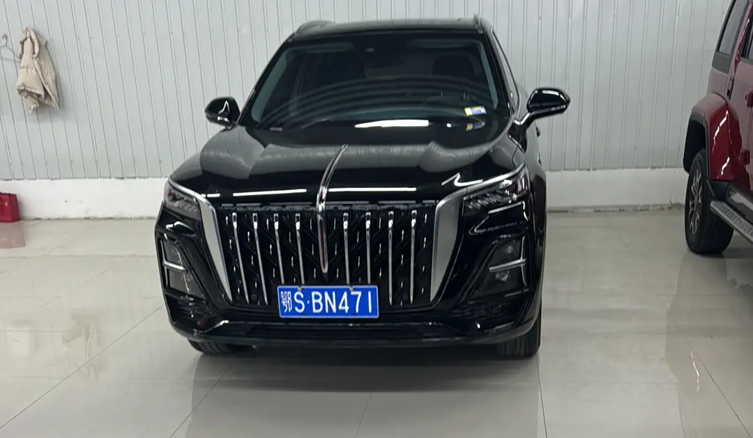 Hongqi HS5  из Китая