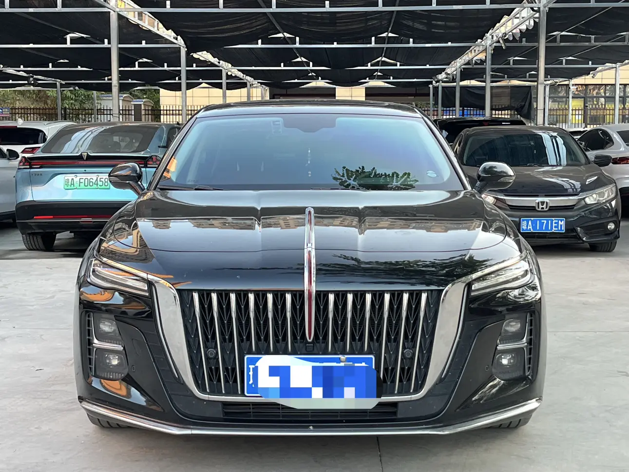 Hongqi H5  из Китая