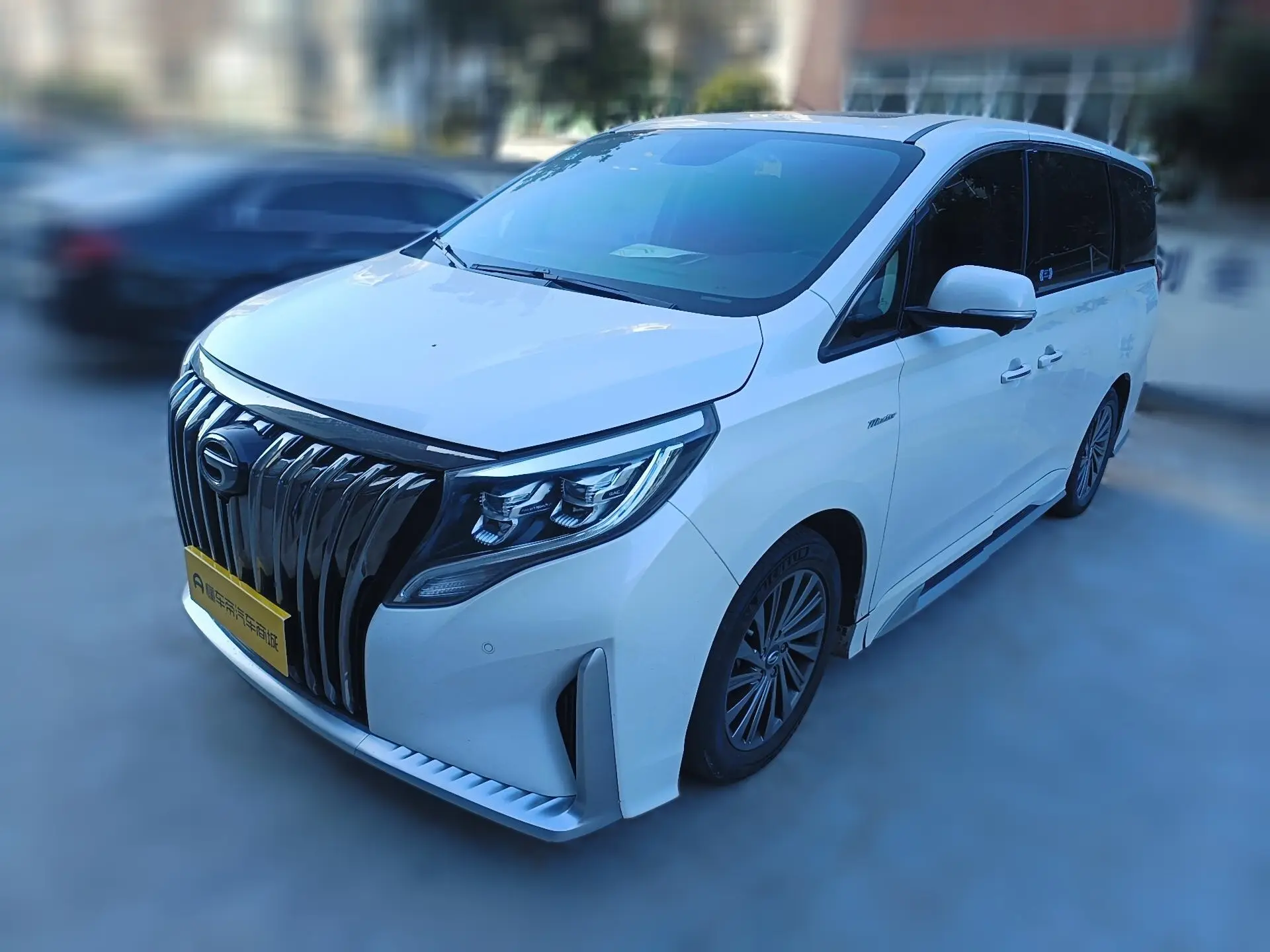 GAC Trumpchi M8  из Китая