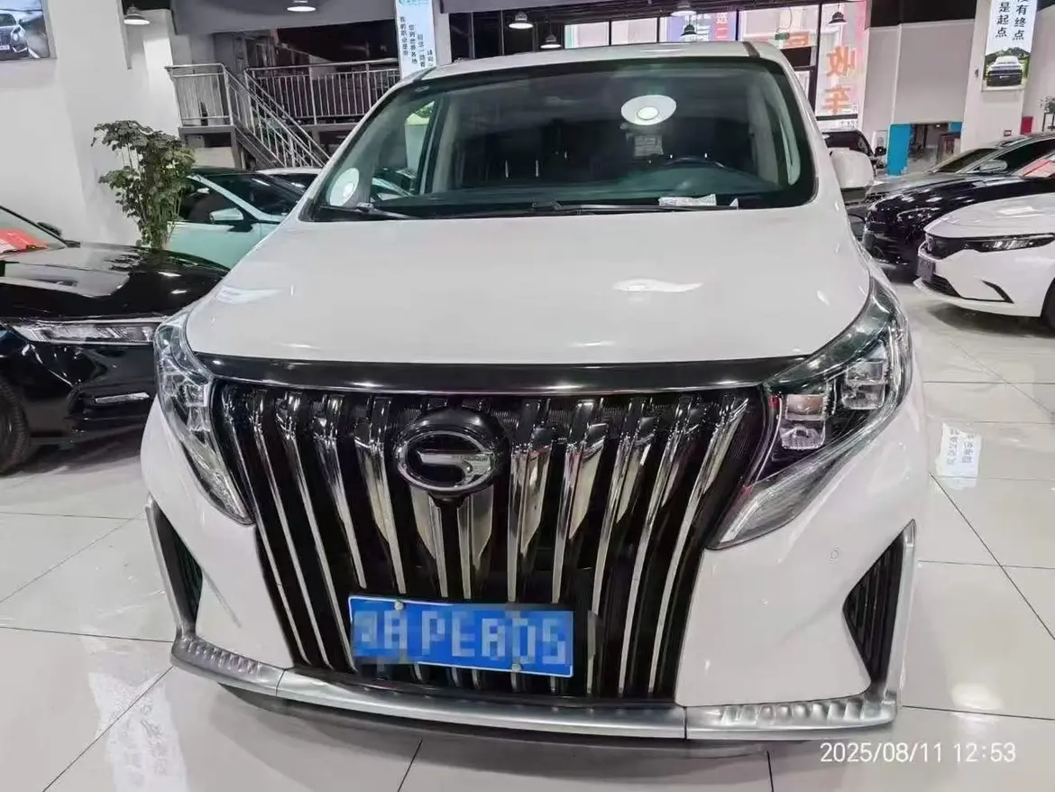 GAC Trumpchi M8  из Китая