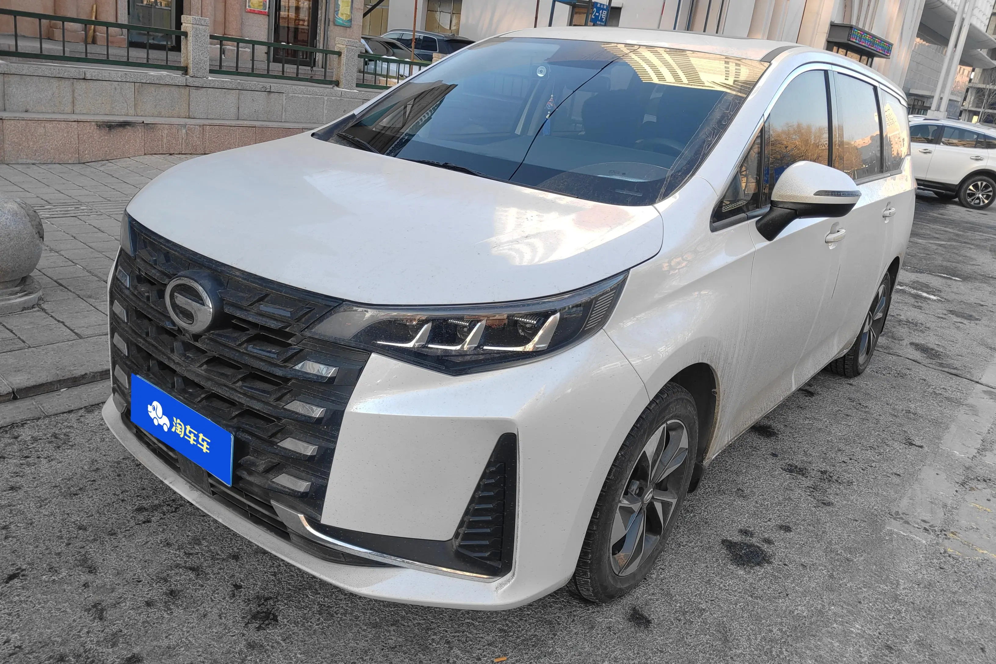GAC Trumpchi M6  из Китая