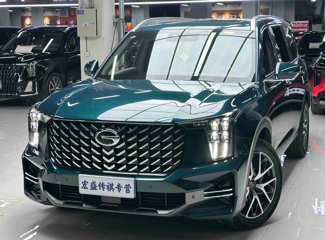GAC Trumpchi GS8  из Китая