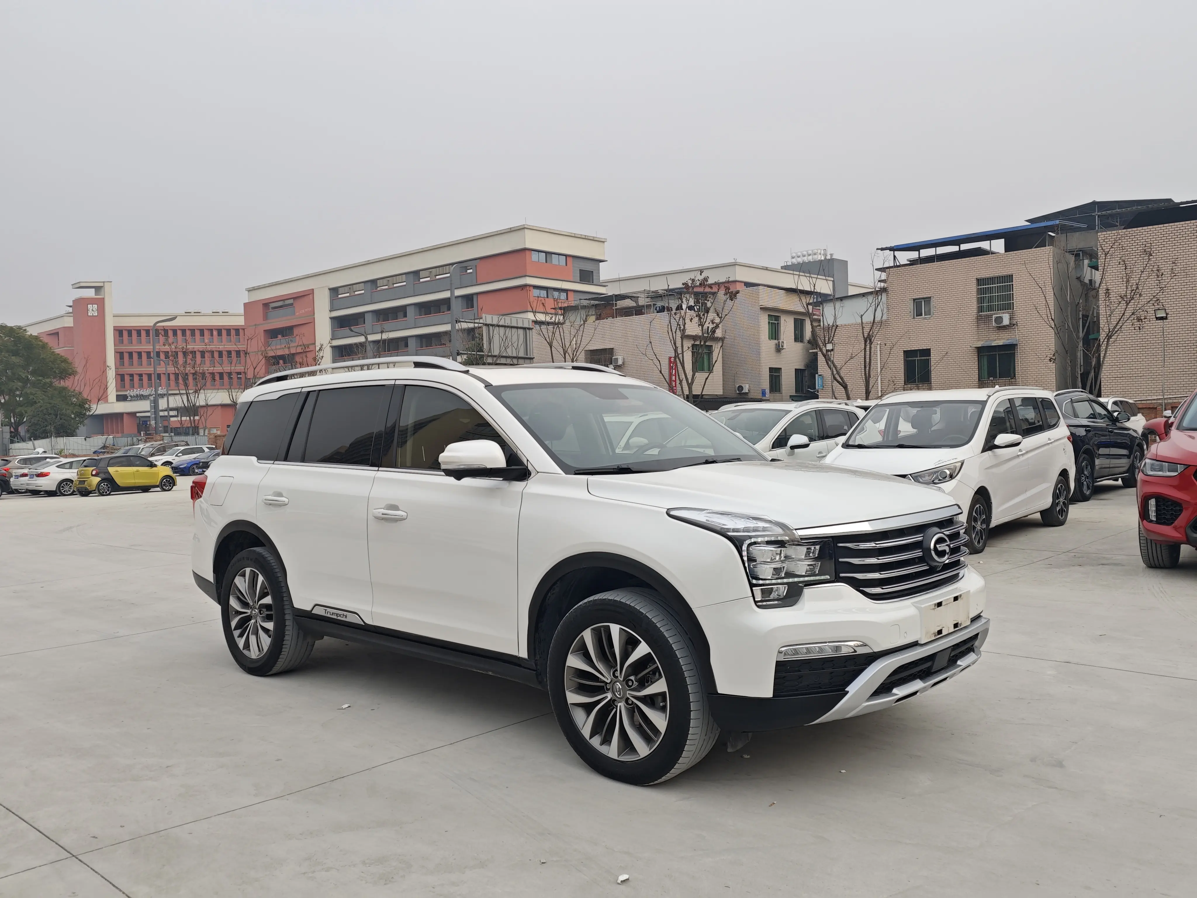 GAC Trumpchi GS8  из Китая