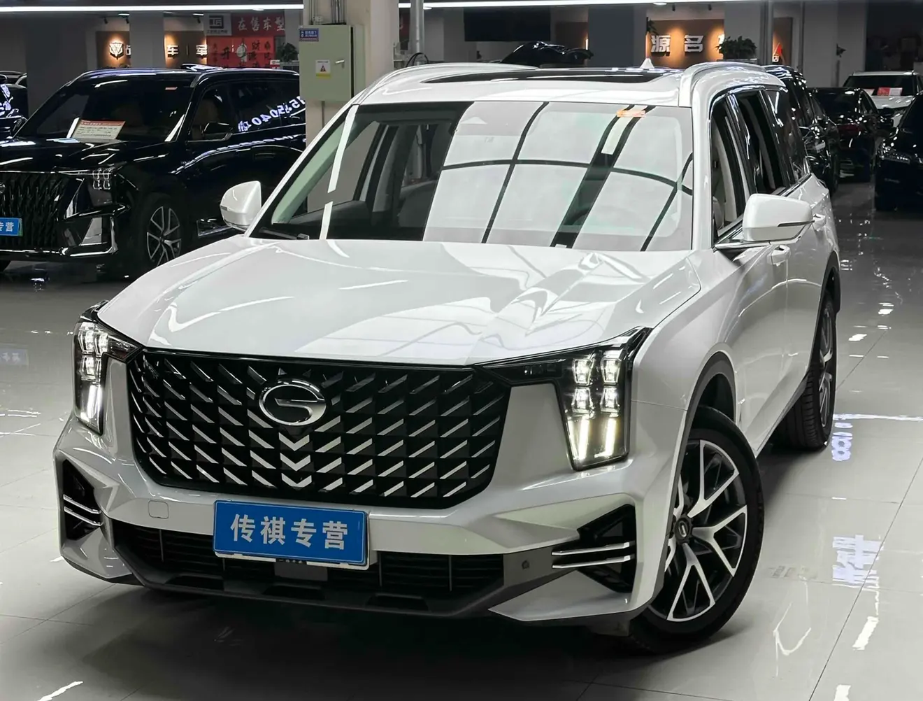 GAC Trumpchi GS8  из Китая