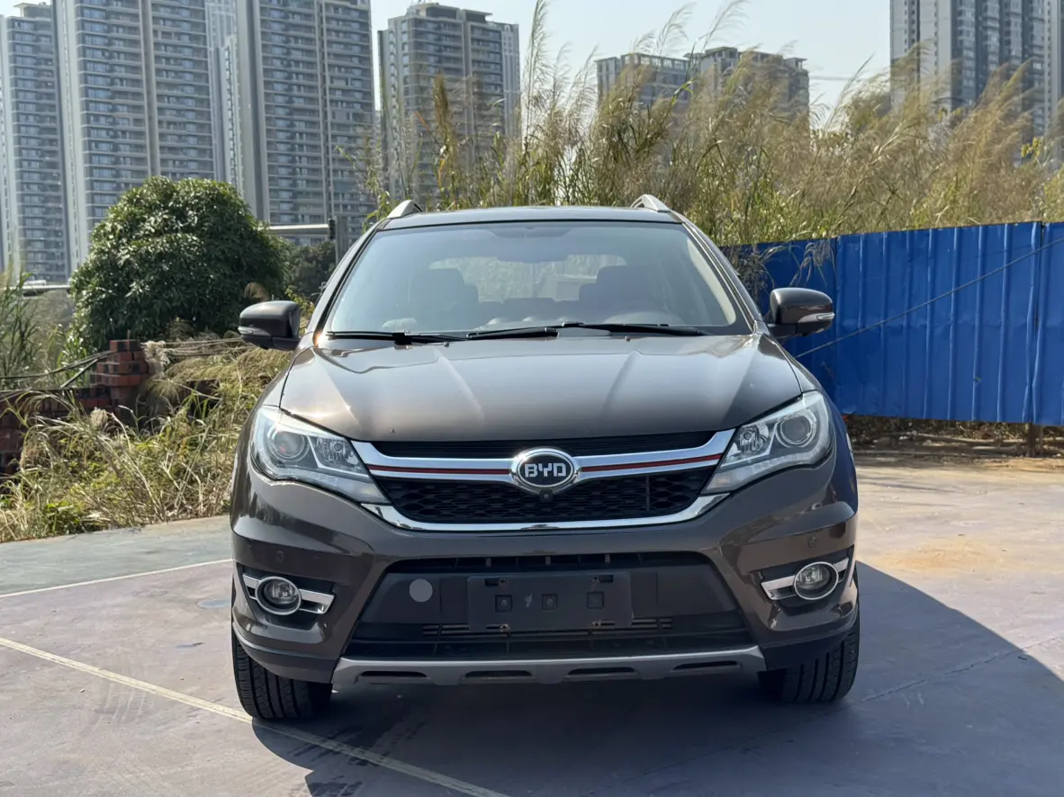 BYD S7  из Китая