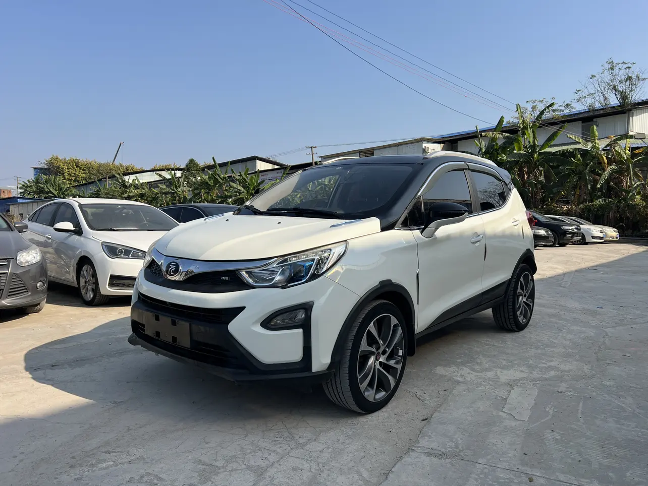 BYD Yuan  из Китая