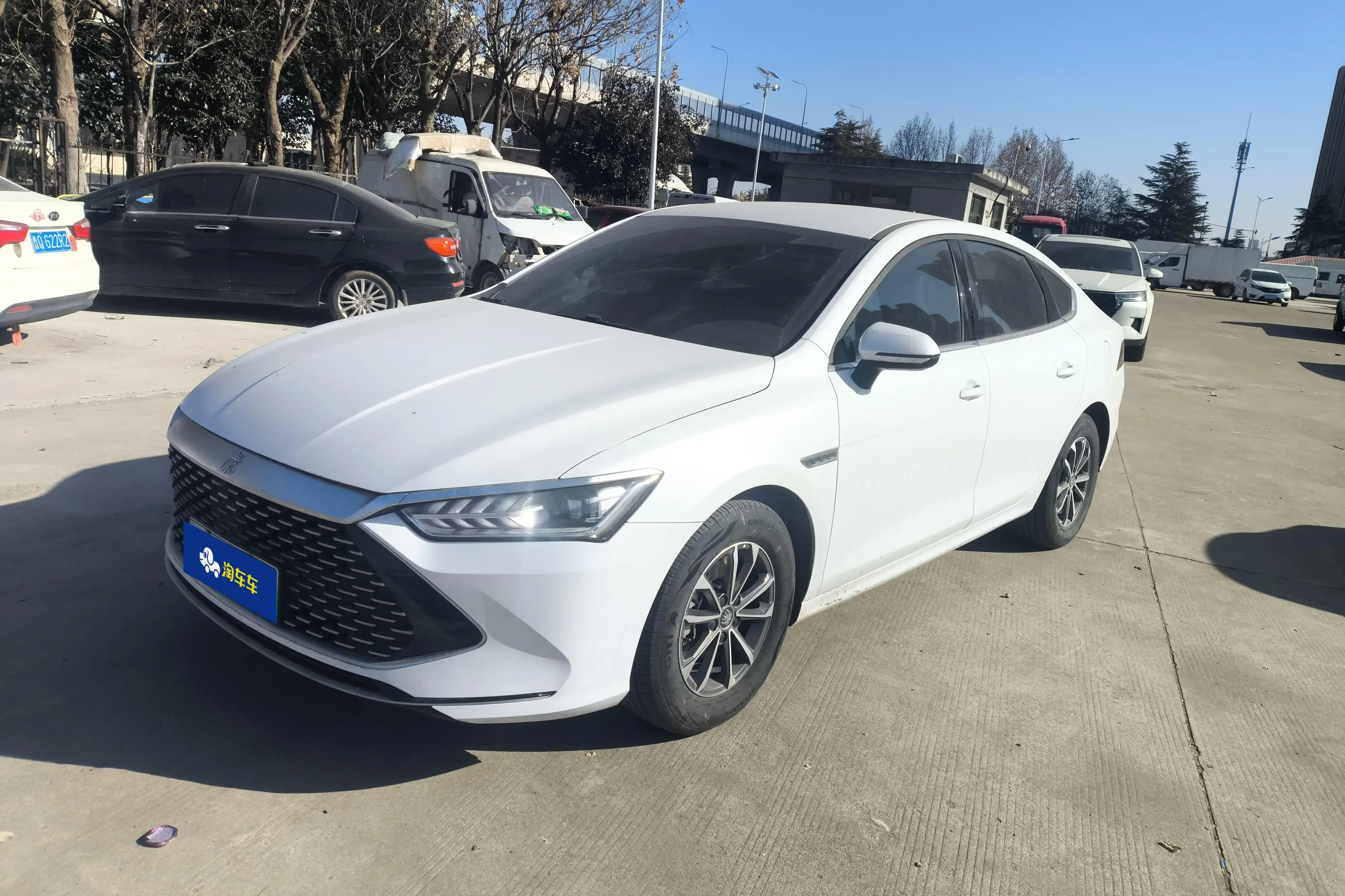 BYD Qin PLUS DM  из Китая