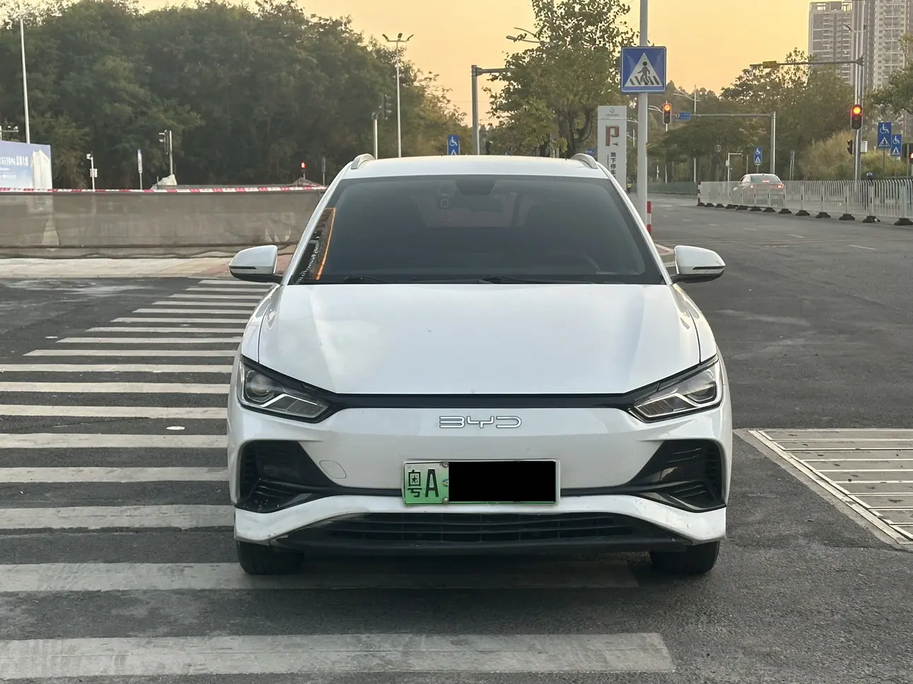 BYD e2  из Китая