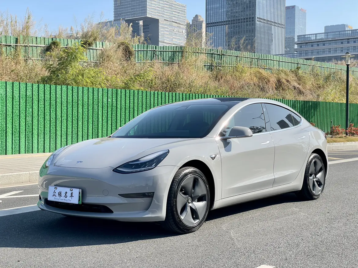 Tesla Model 3  из Китая