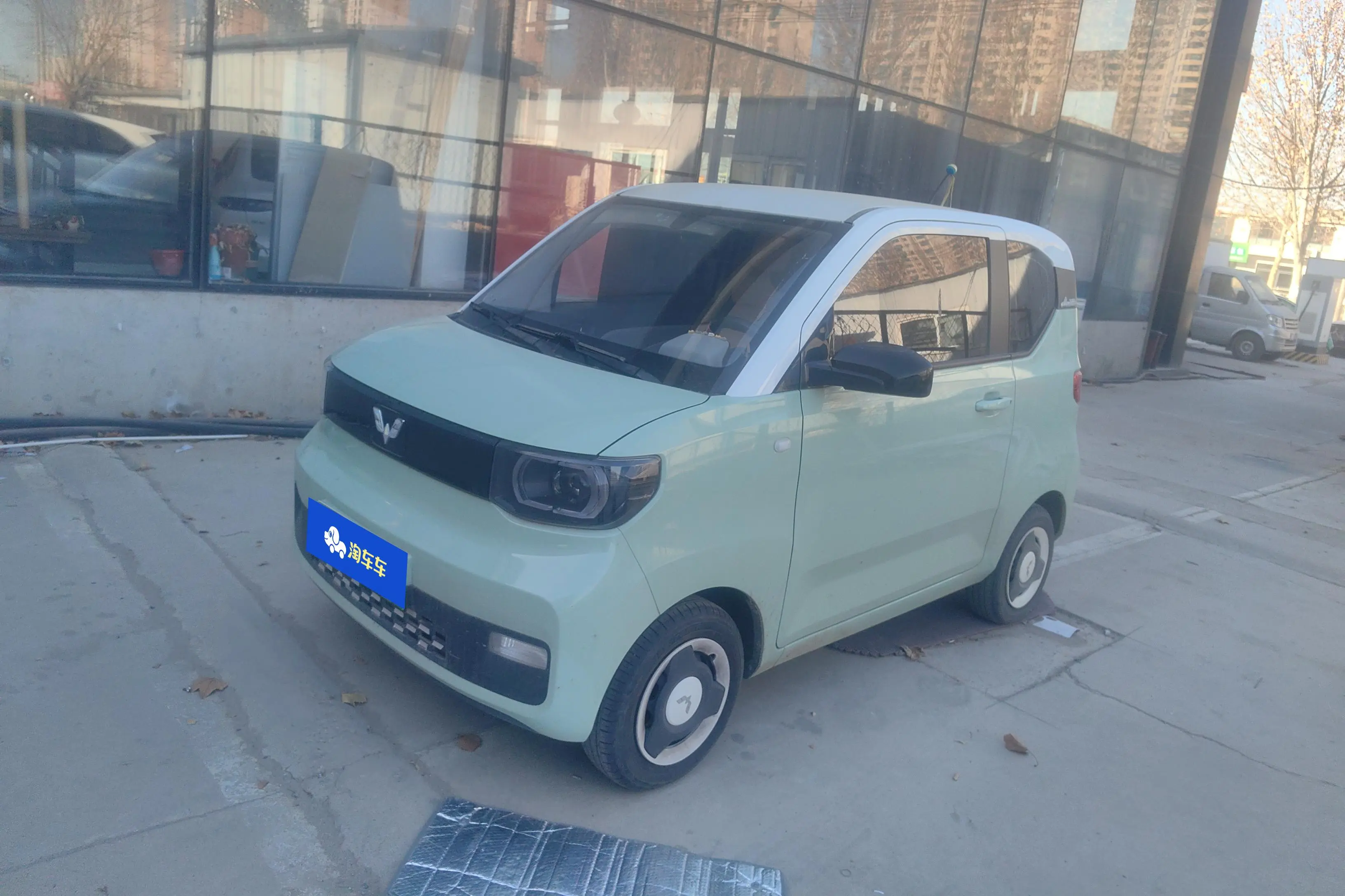 Wuling Hongguang MINIEV  из Китая