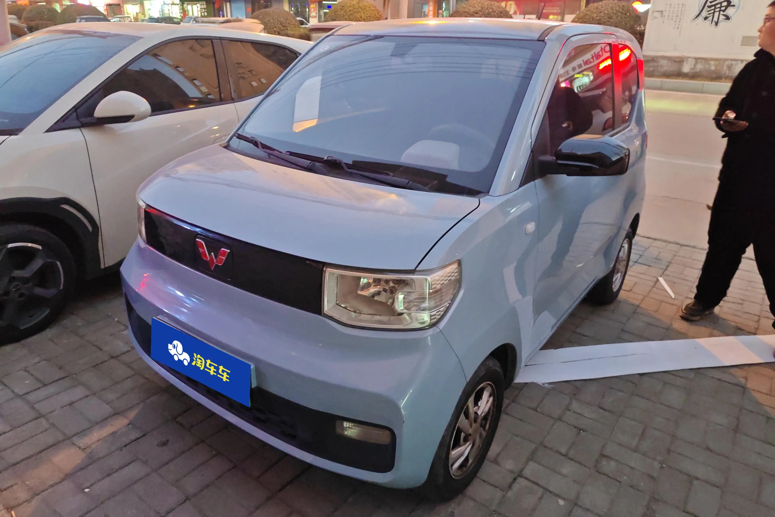 Wuling Hongguang MINIEV  из Китая