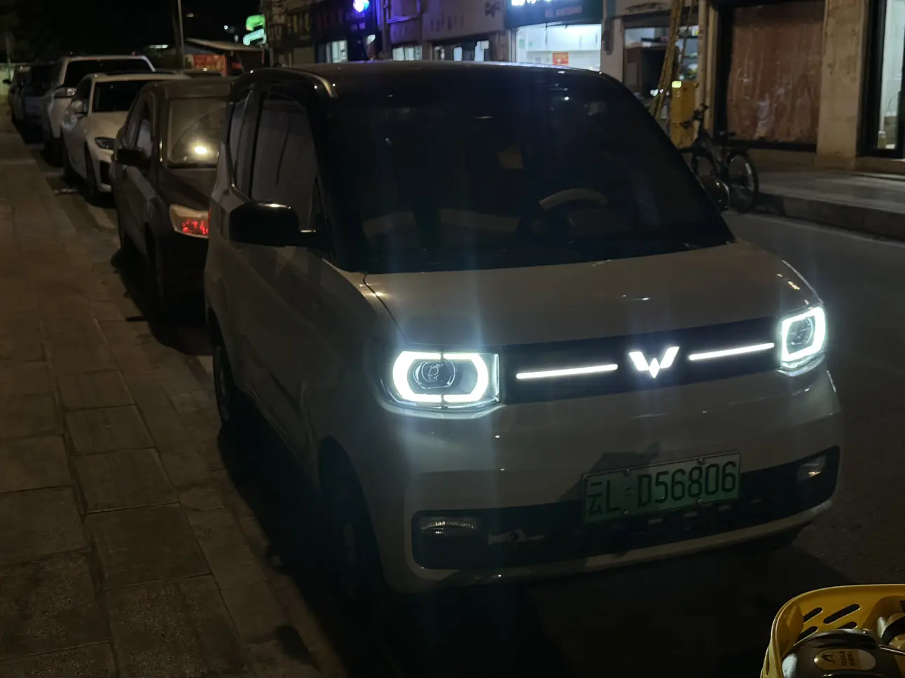 Wuling Hongguang MINIEV  из Китая