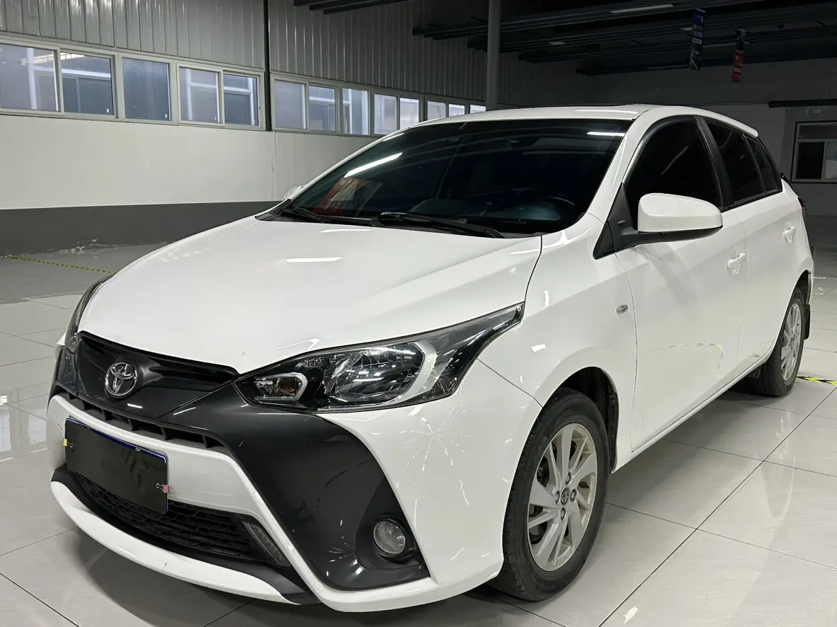 Toyota Yaris L  из Китая