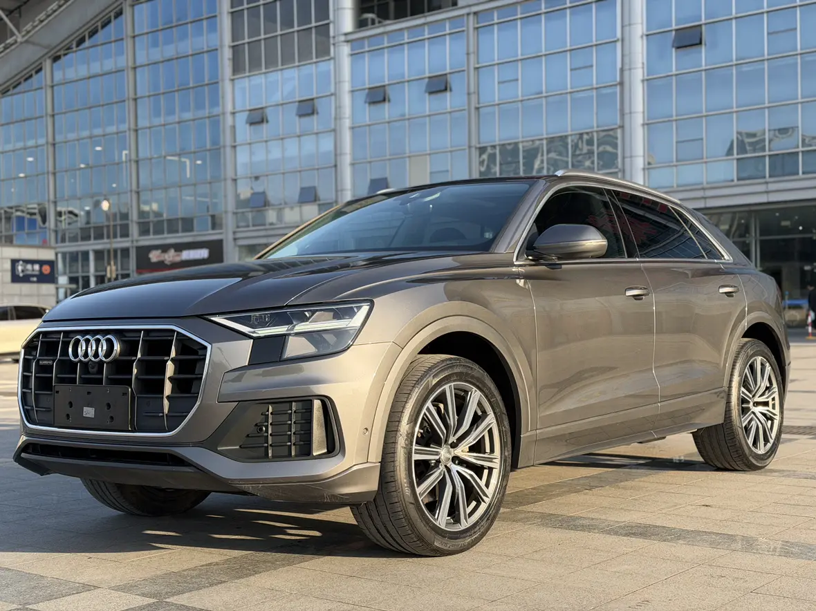 Audi Q8  из Китая