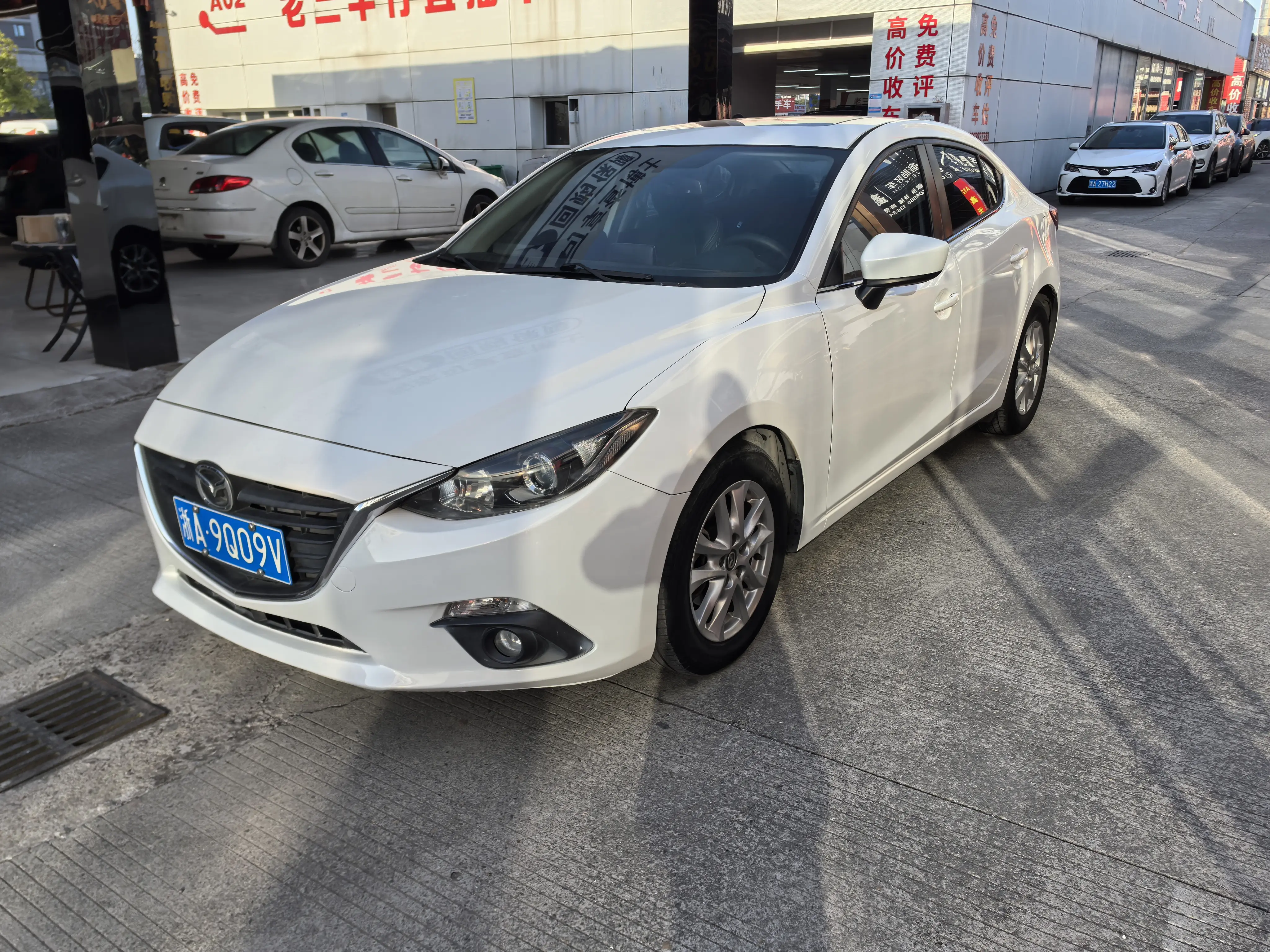 Mazda Axela (Mazda3)  из Китая