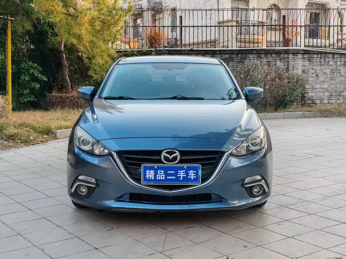 Mazda Axela (Mazda3)  из Китая