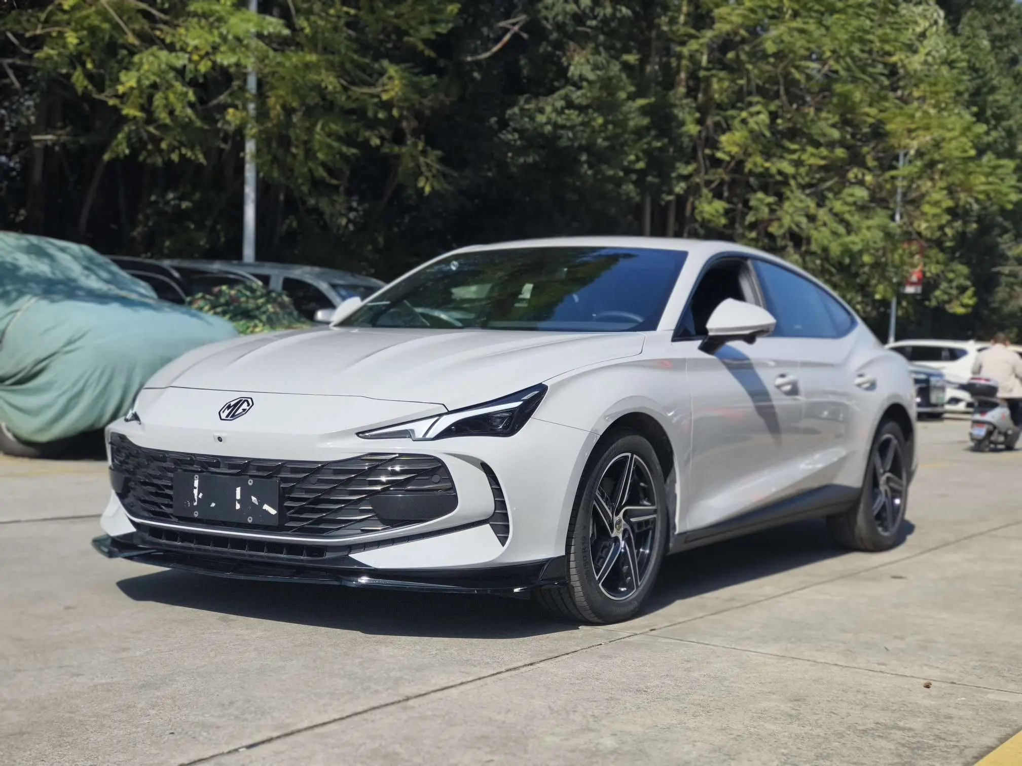 MG 7  из Китая