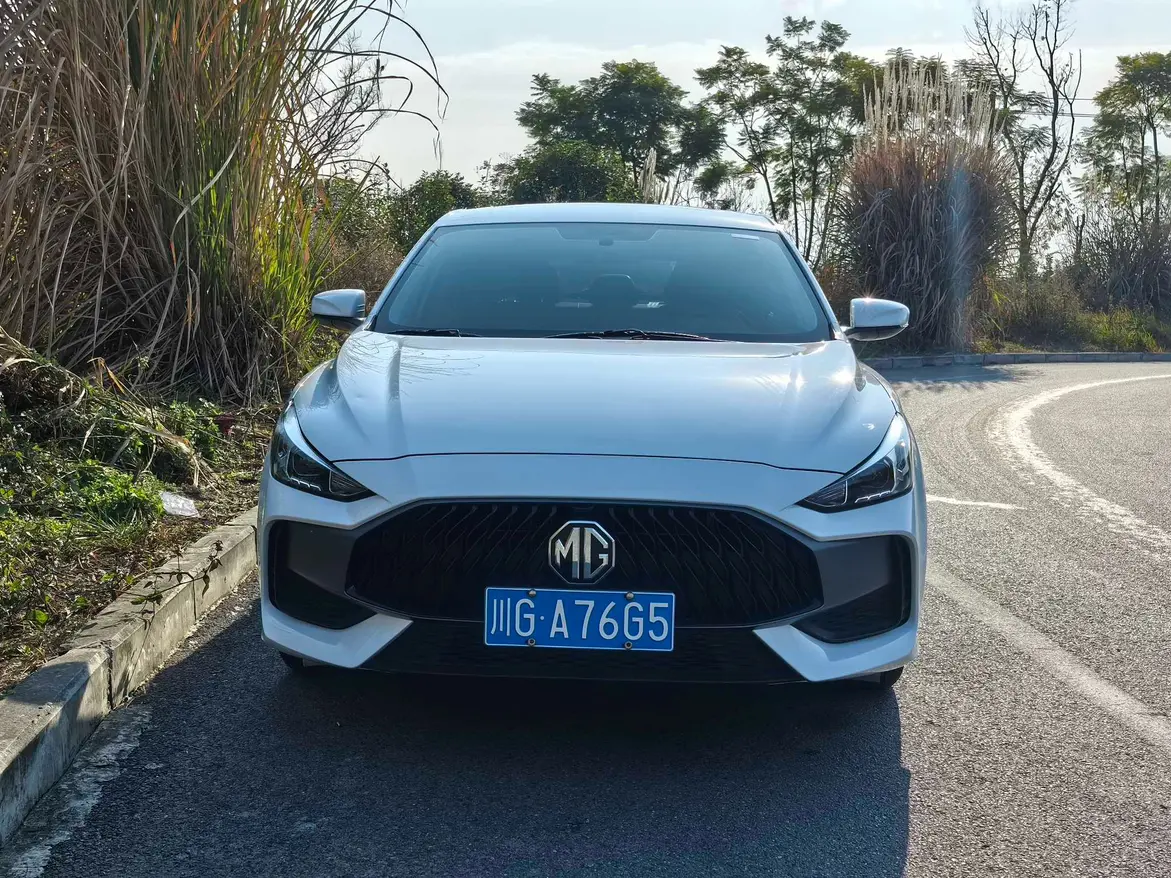 MG 5  из Китая