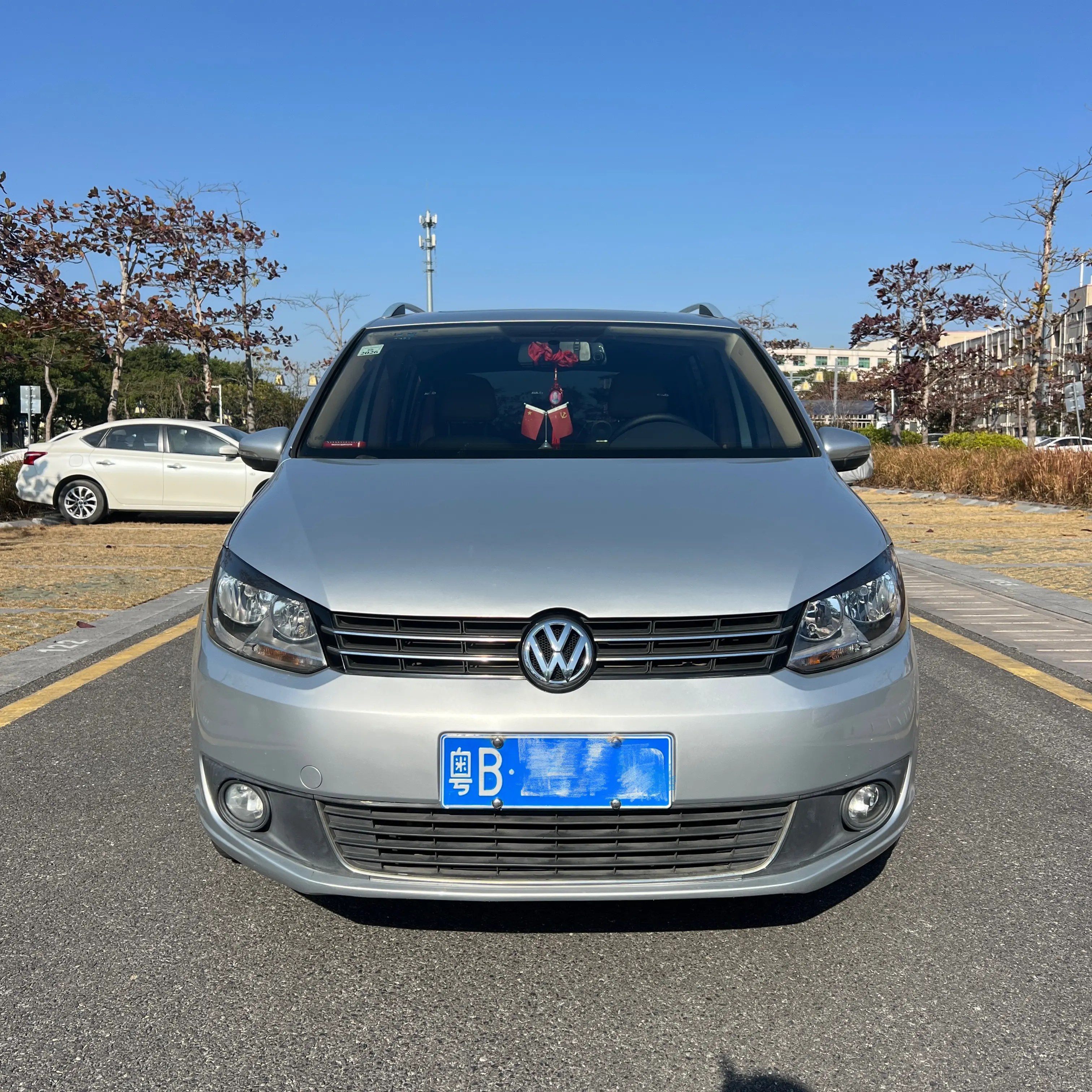 Volkswagen Touran  из Китая