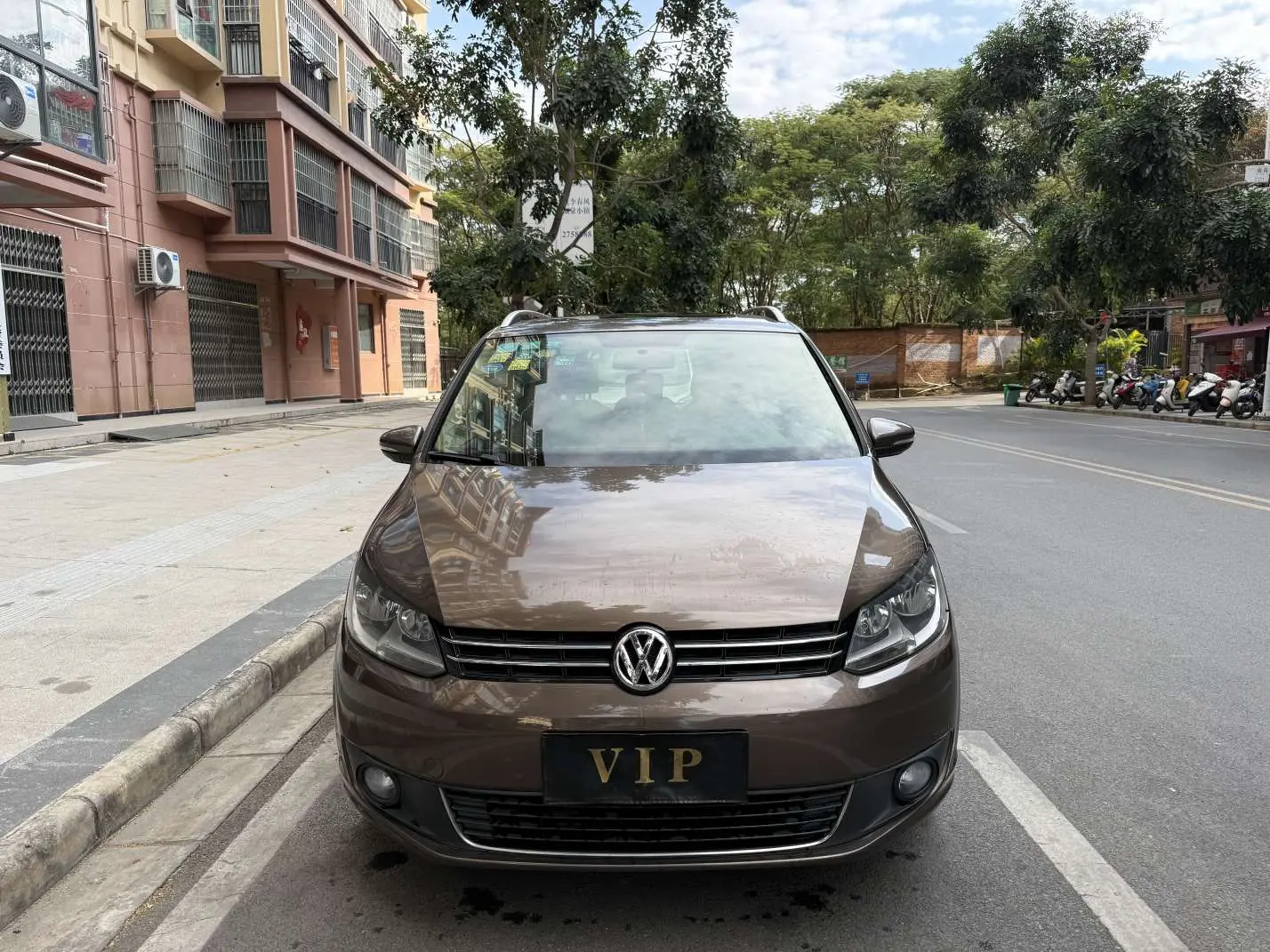 Volkswagen Touran  из Китая