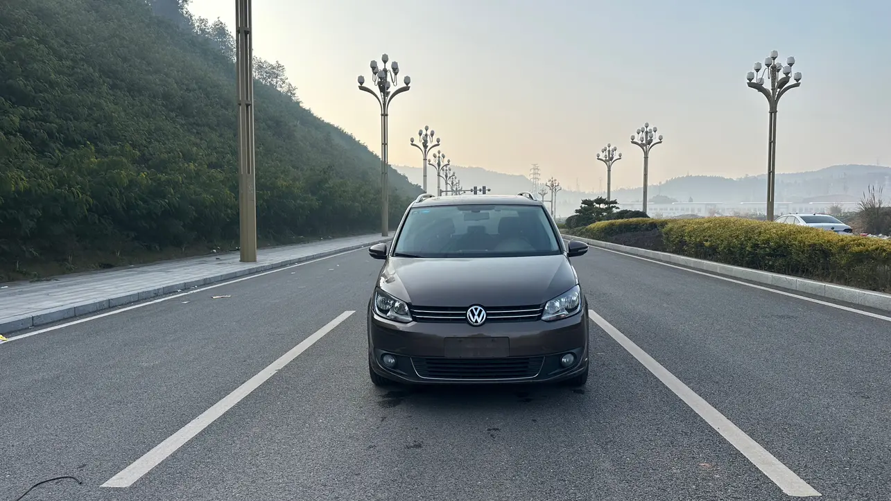 Volkswagen Touran  из Китая