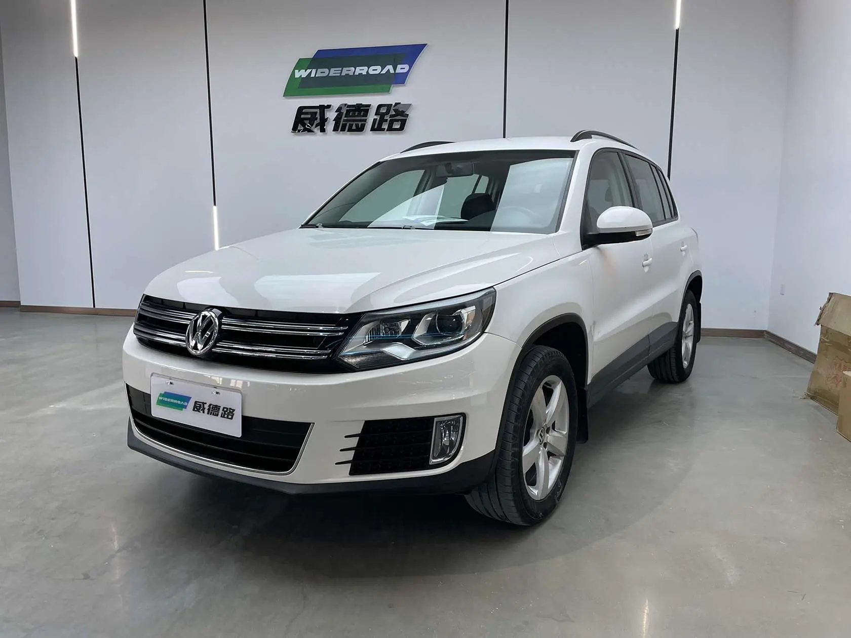 Volkswagen Tiguan  из Китая