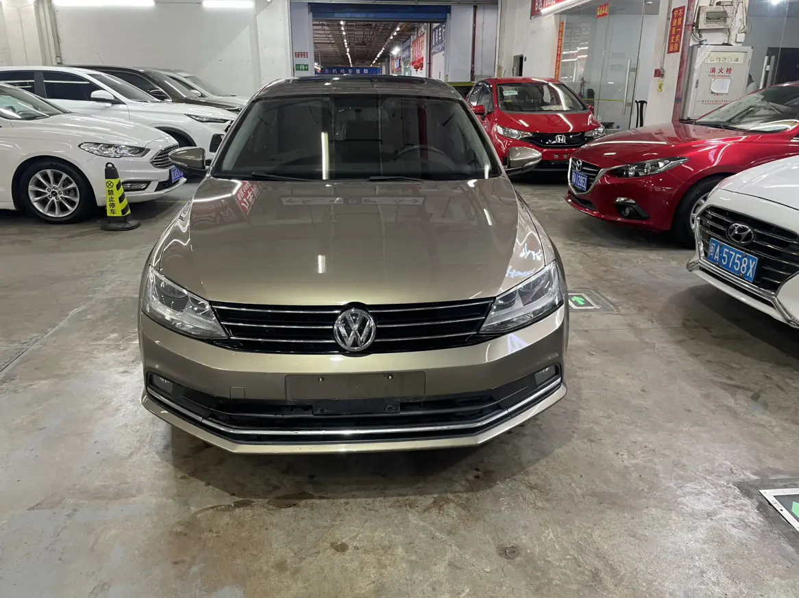 Volkswagen Sagitar  из Китая