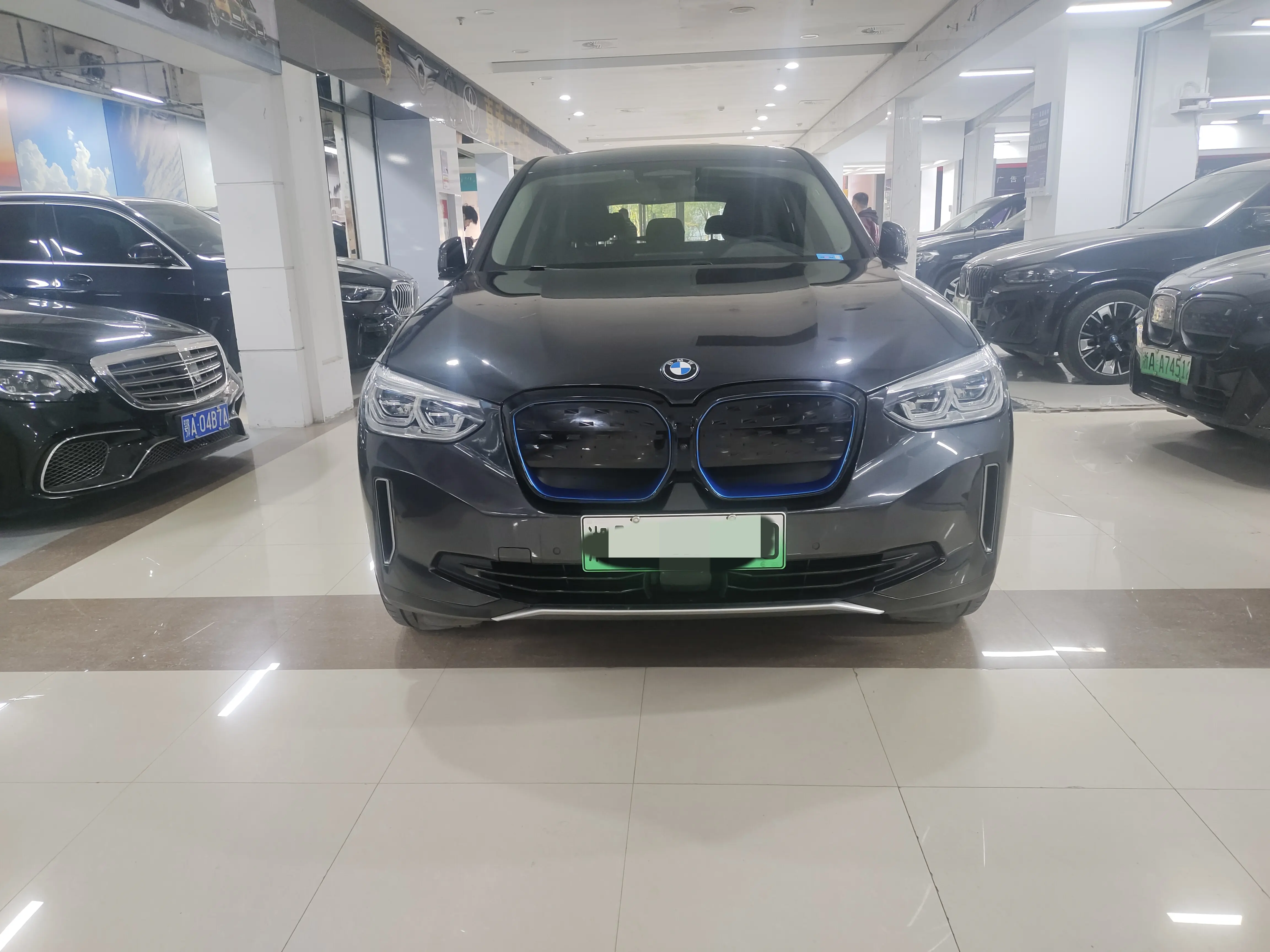 BMW iX3  из Китая