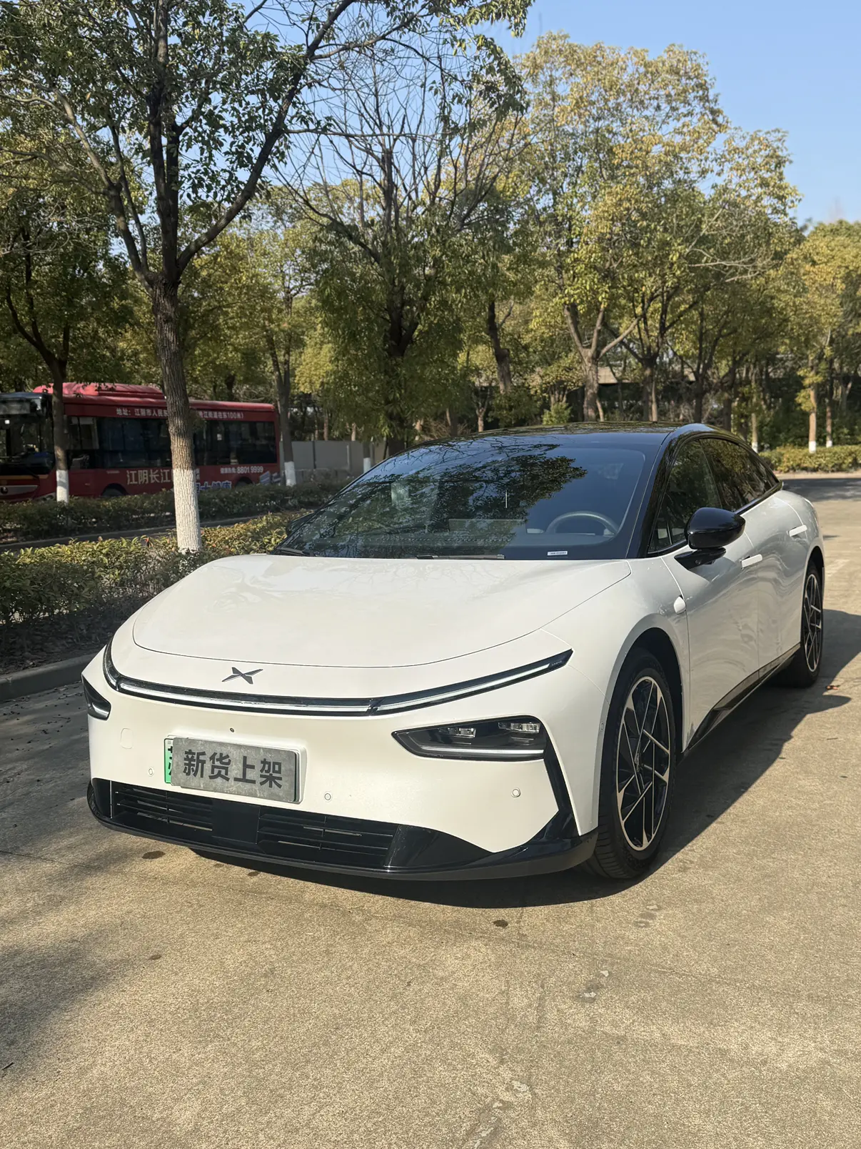 Xpeng P7+  из Китая