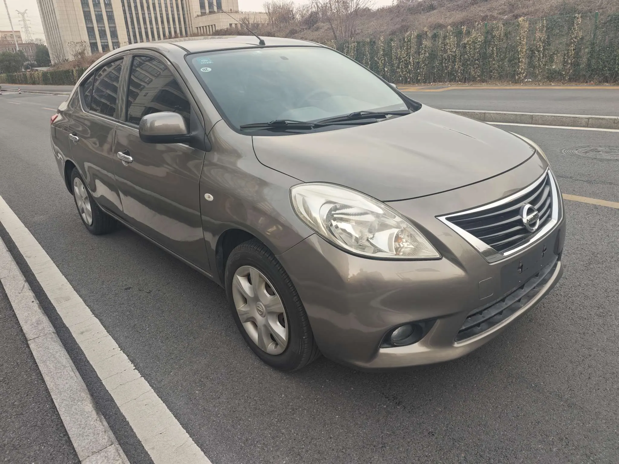 Nissan Sunlight  из Китая