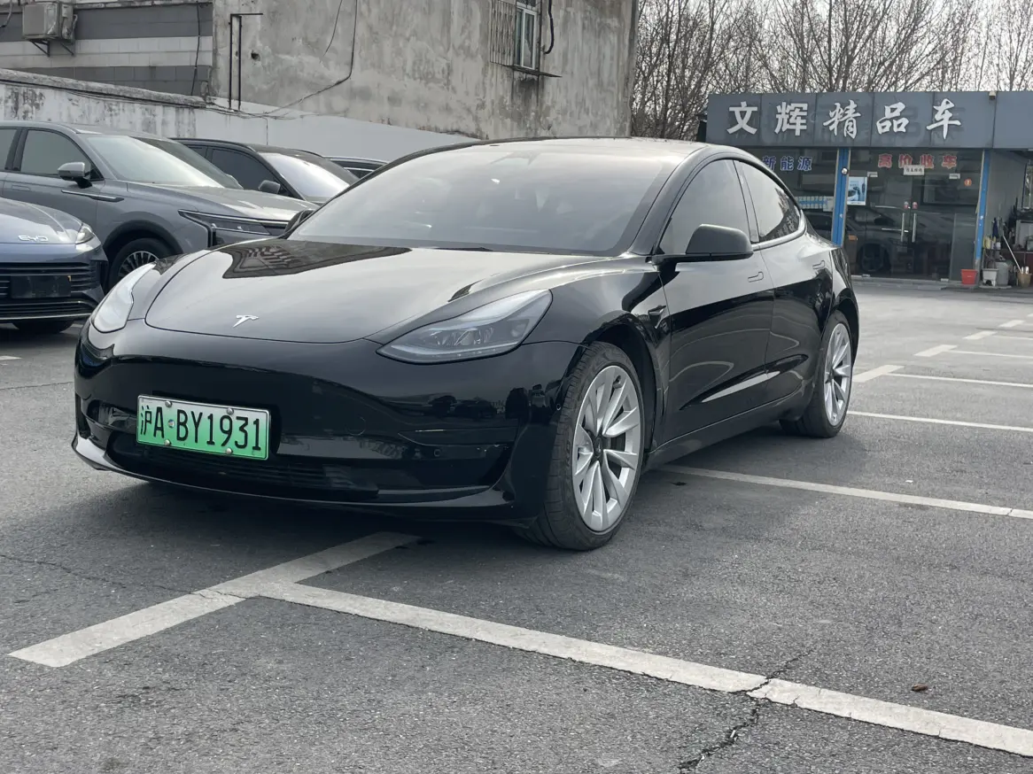 Tesla Model 3  из Китая