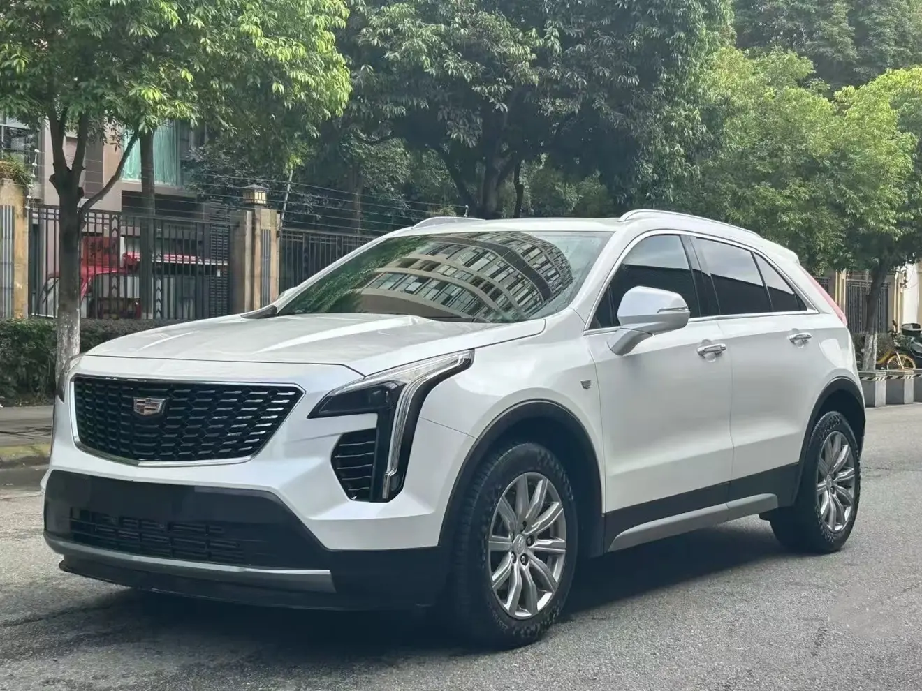 Cadillac XT4  из Китая