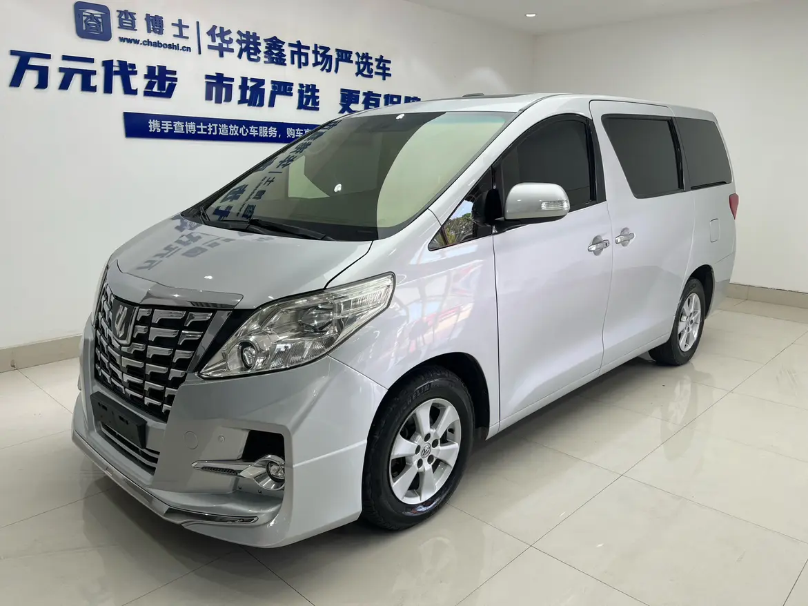 Toyota Alphard (Elfa)  из Китая
