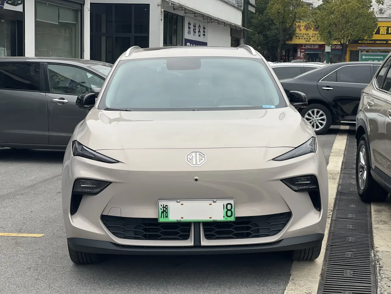 MG ES5  из Китая