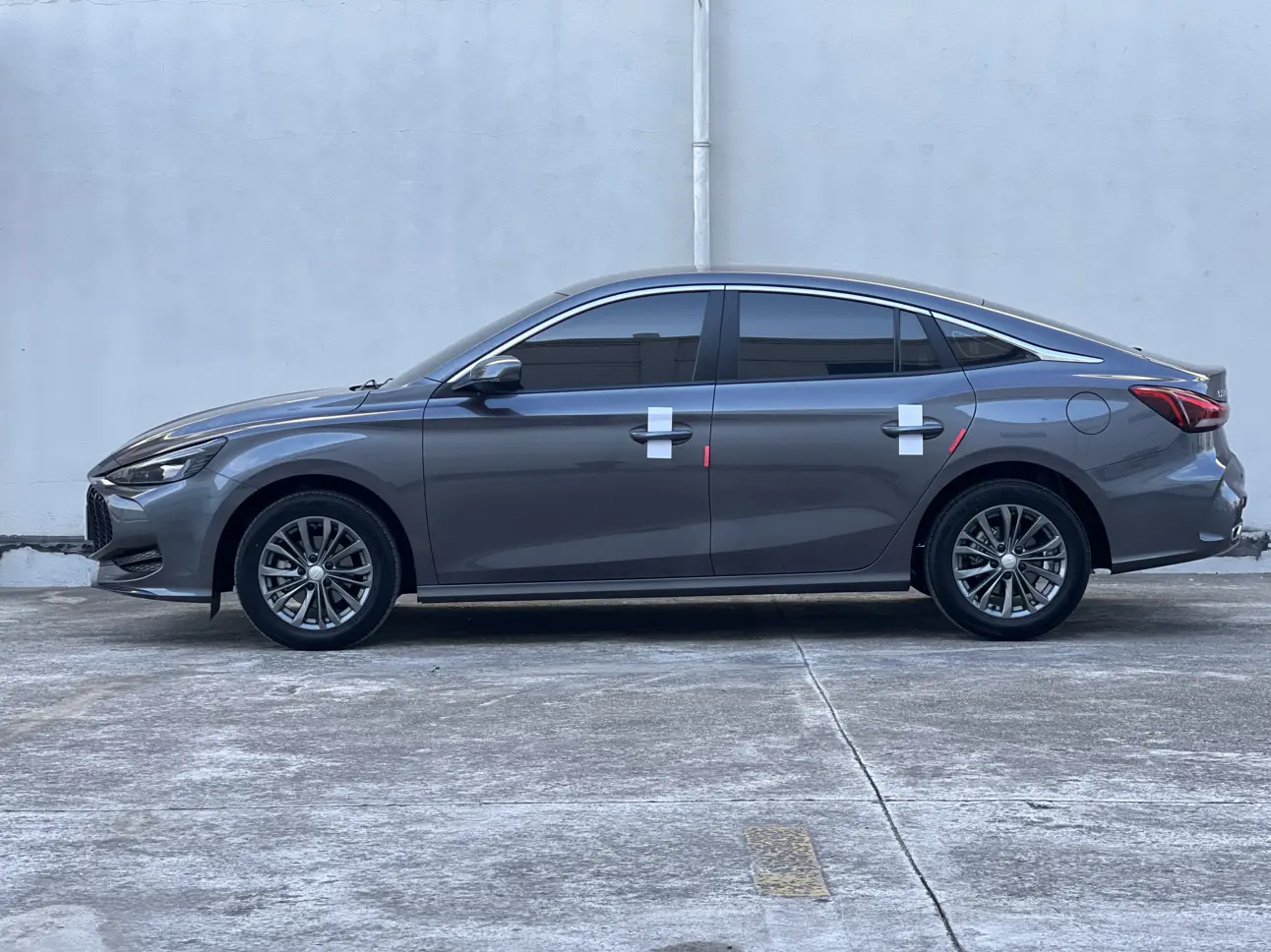 MG 5  из Китая