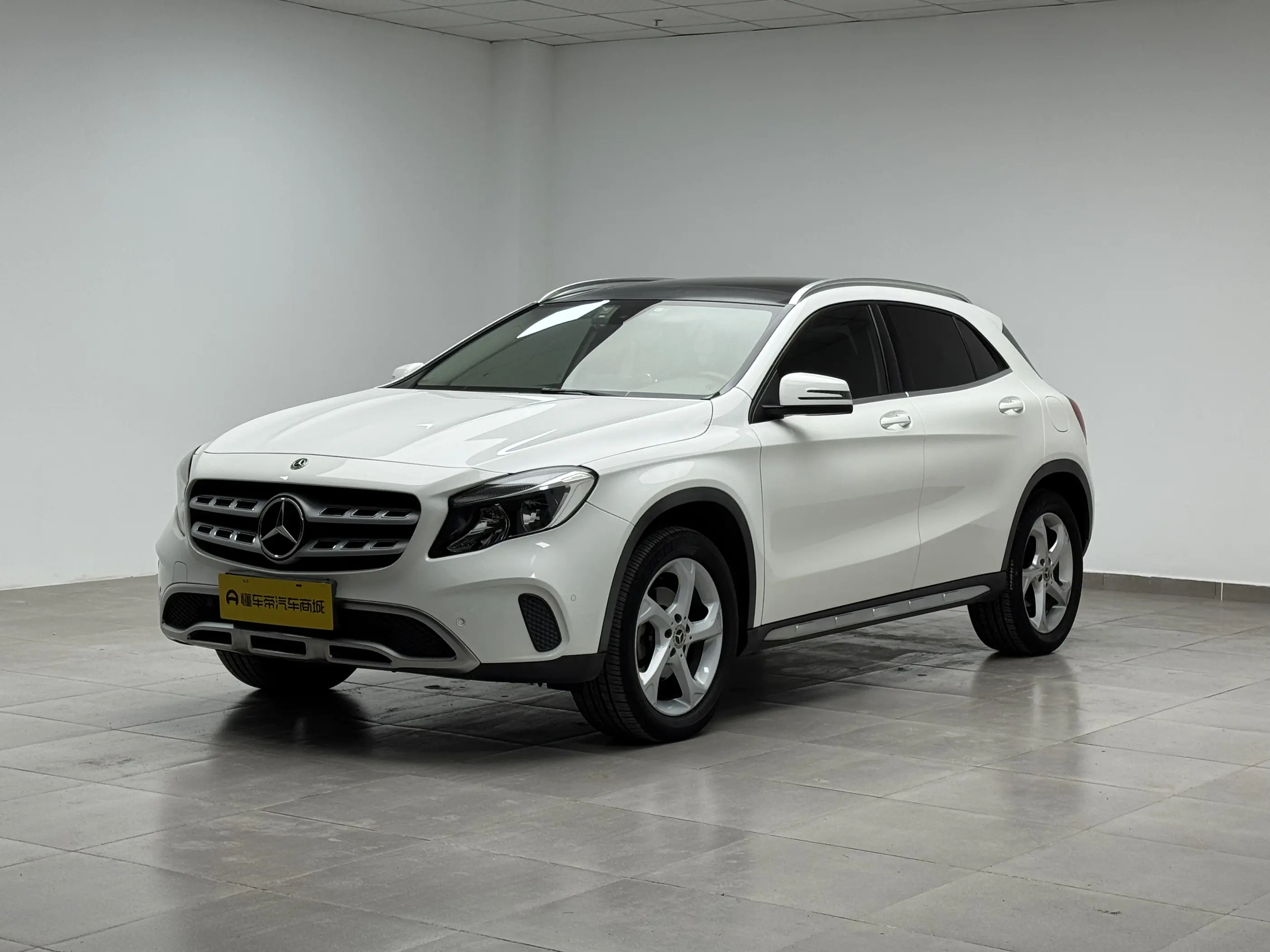 Mercedes-Benz GLA  из Китая