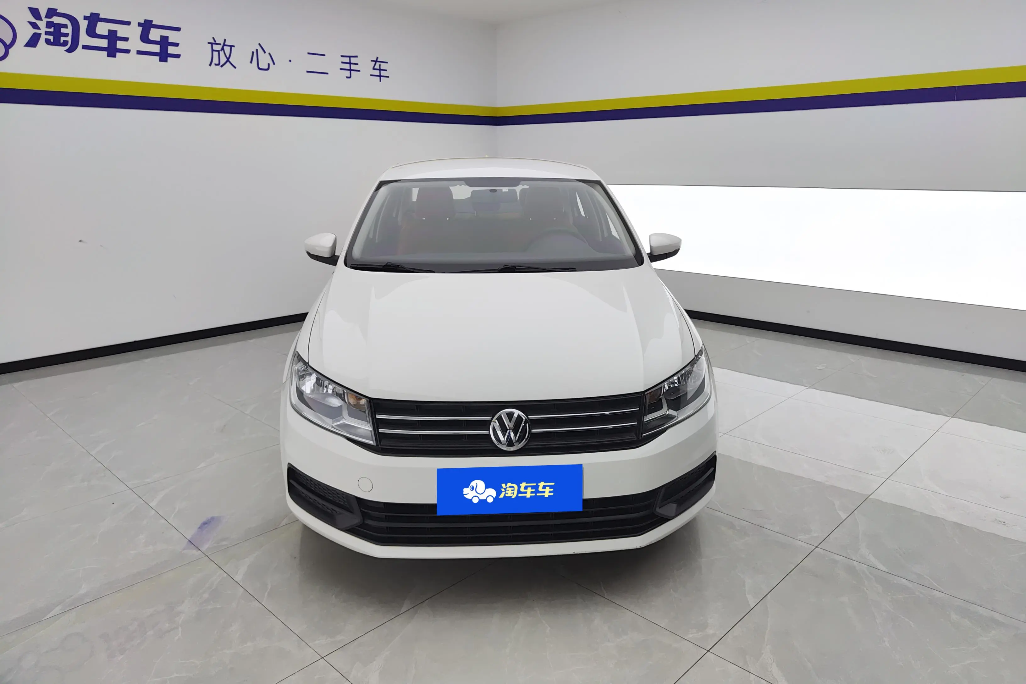 Volkswagen Santana  из Китая