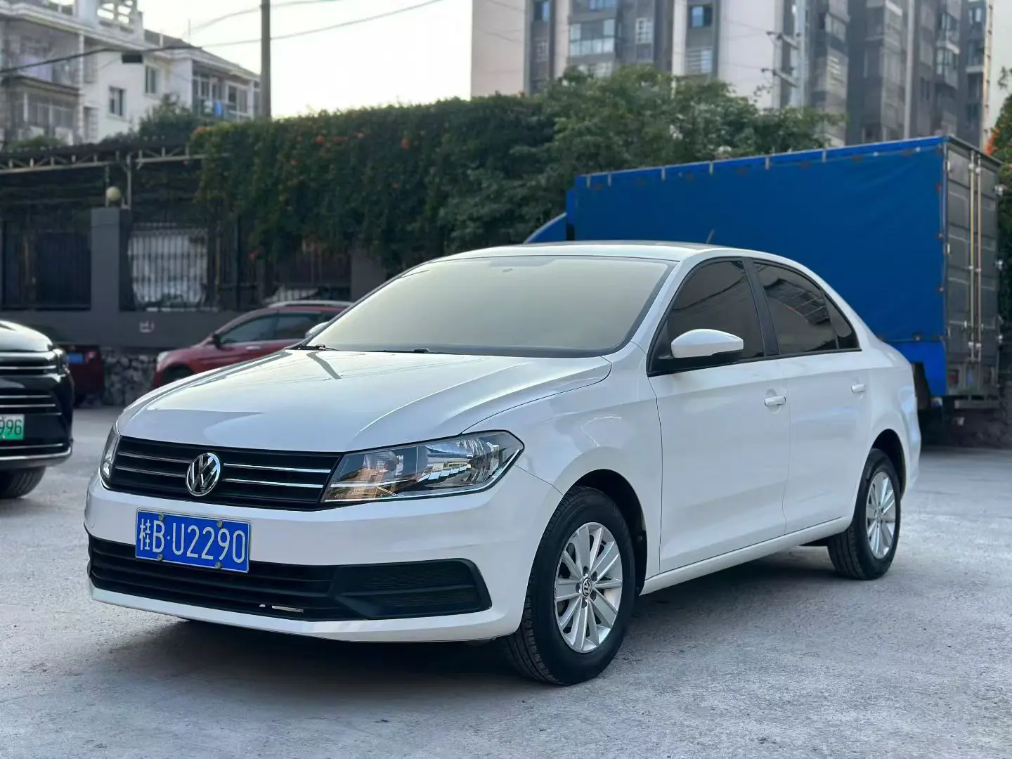 Volkswagen Santana  из Китая