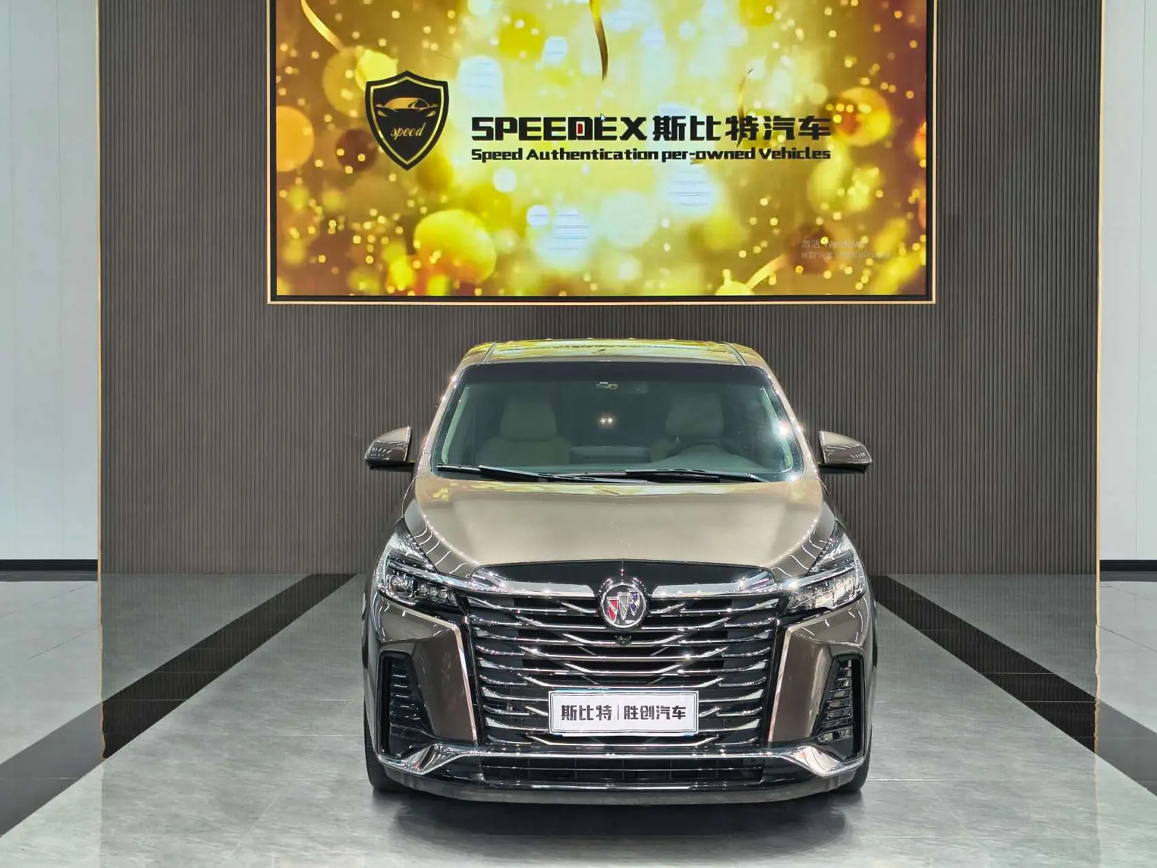 Buick GL8  из Китая