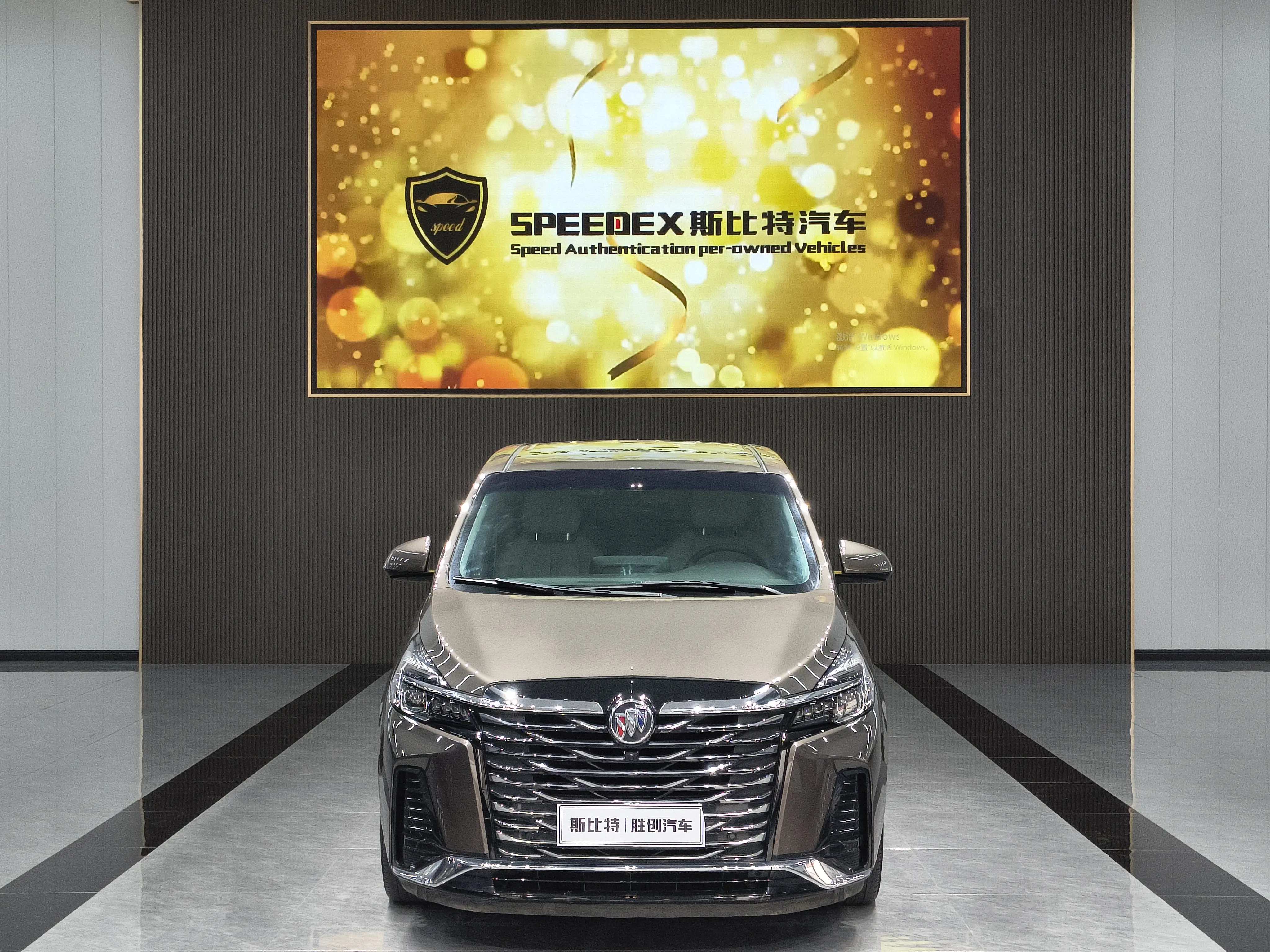 Buick GL8  из Китая