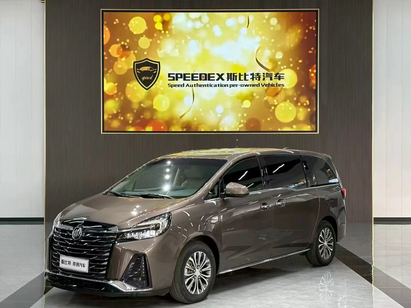 Buick GL8  из Китая