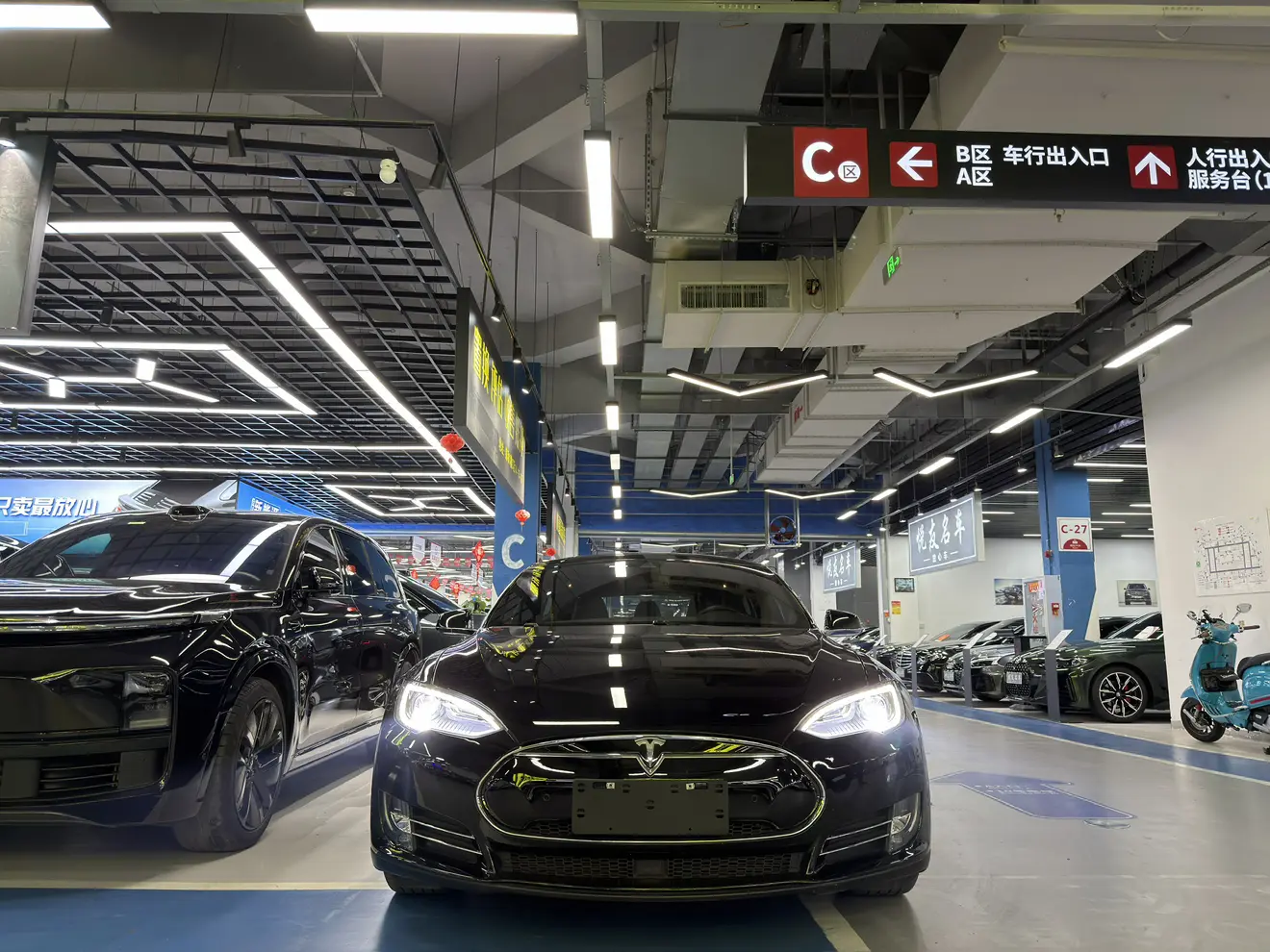 Tesla Model S  из Китая