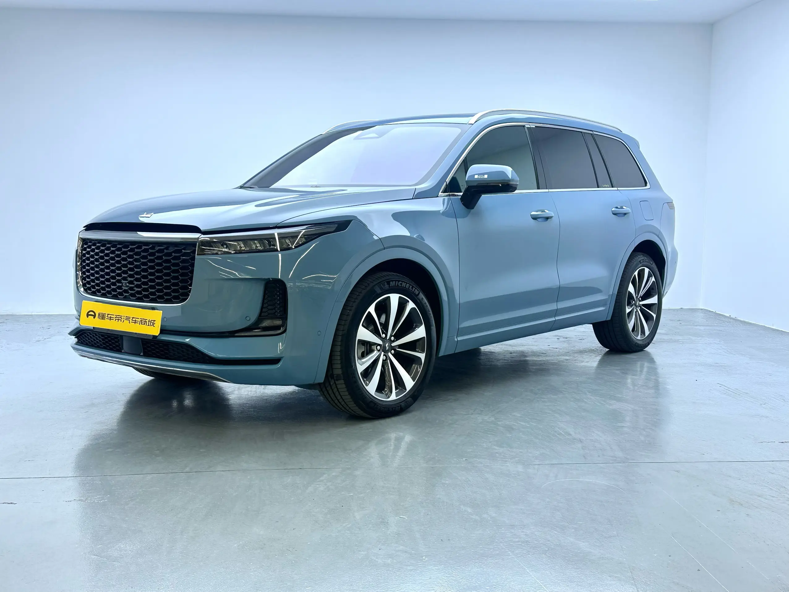 Li ONE (Ideal ONE)  из Китая