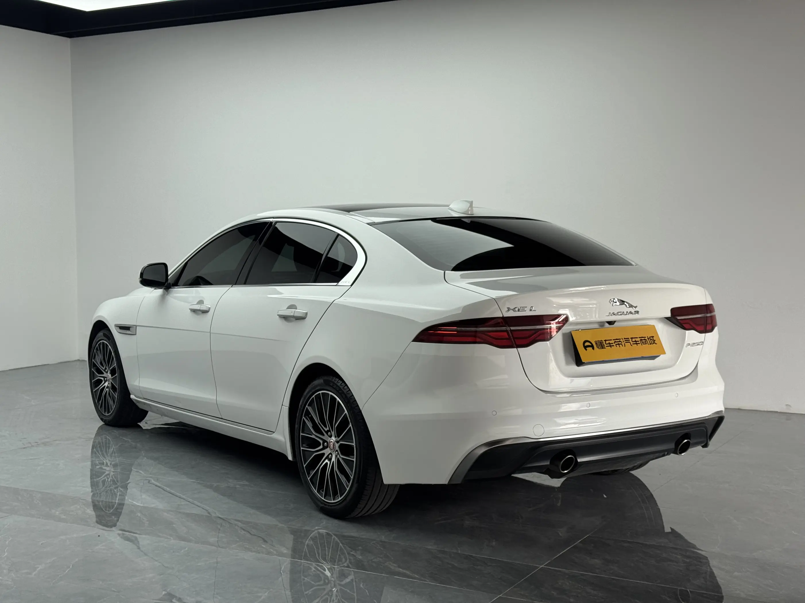 Jaguar XEL  из Китая